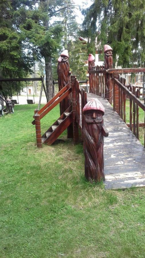 Photo 10