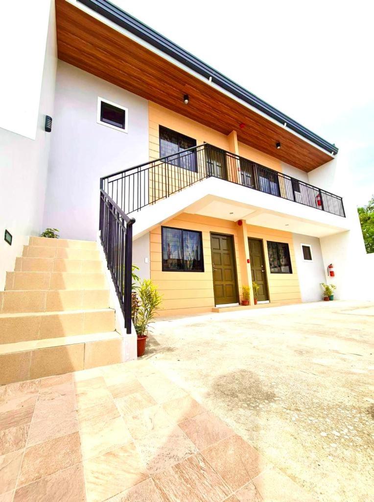 Iloilo Affordable Transient - near Iloilo Airport view 2