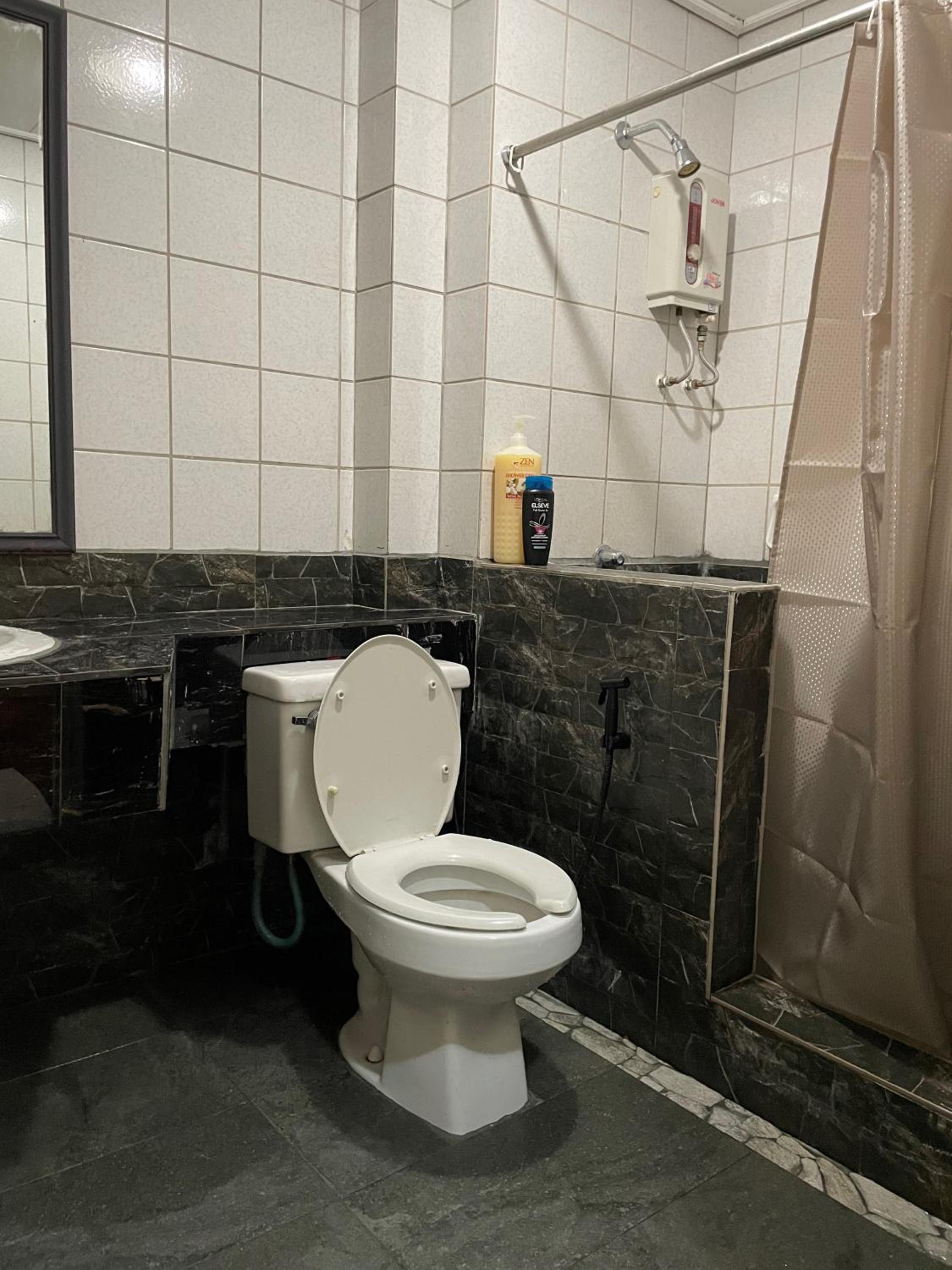 Seri Bulan Holiday Apartment Affordable 2BR Beachside Stay in Teluk Kemang, PD photo 5