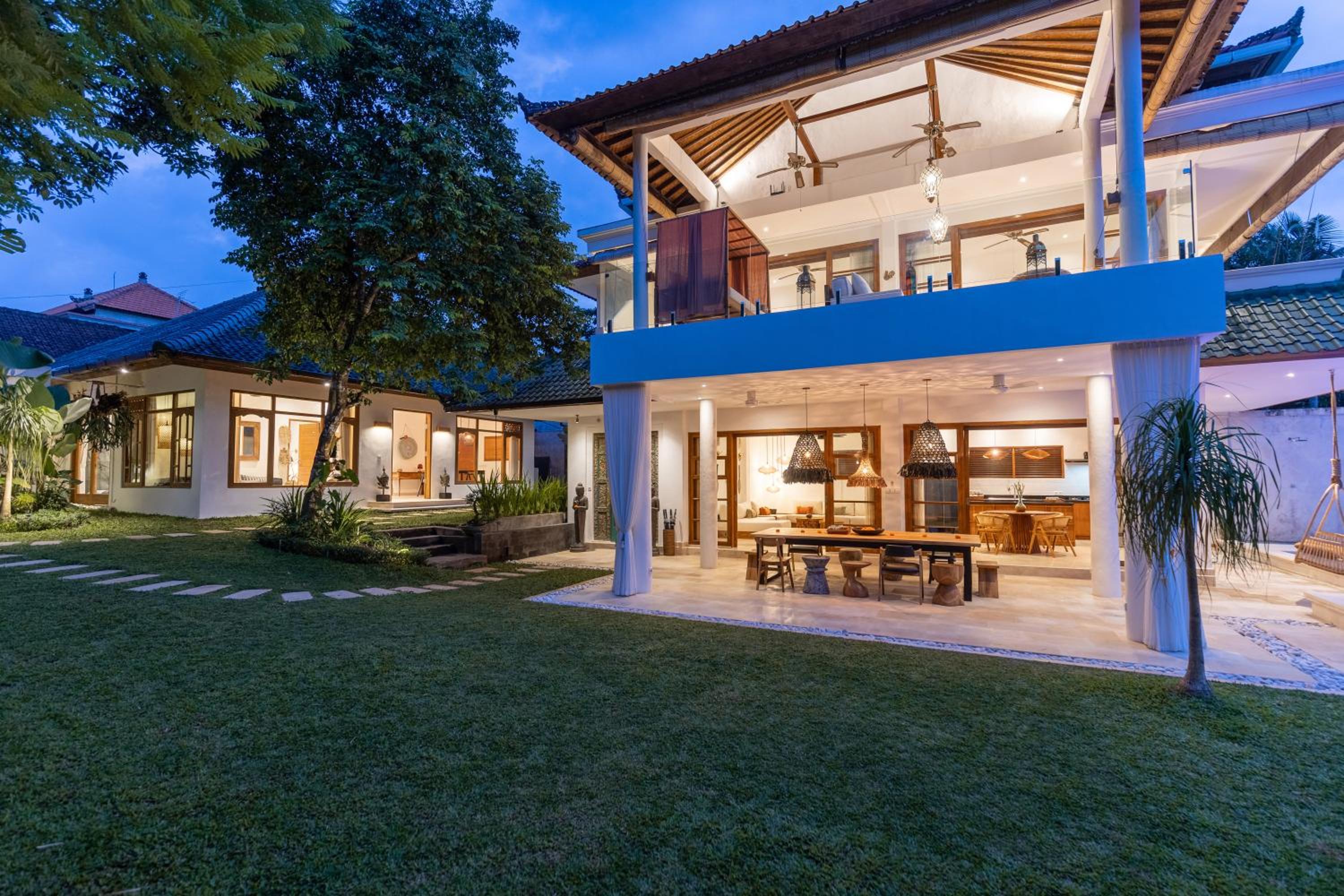 Luxury Villa in City Center w/ Natural Pool La Bohemia Residence Villas view 5