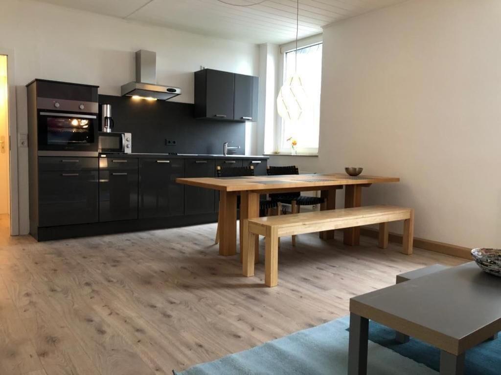 studio m - Stylish Central City Business Apartment for 5 guests