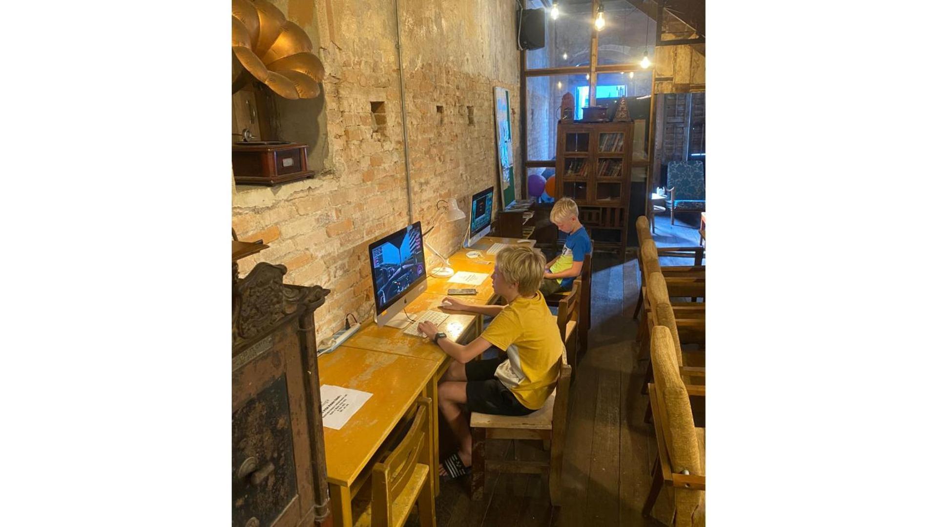 Mingle Highstreet - CoWorking Hub