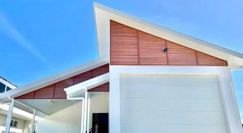Hinchinbrook Resorts Management Pty Ltd