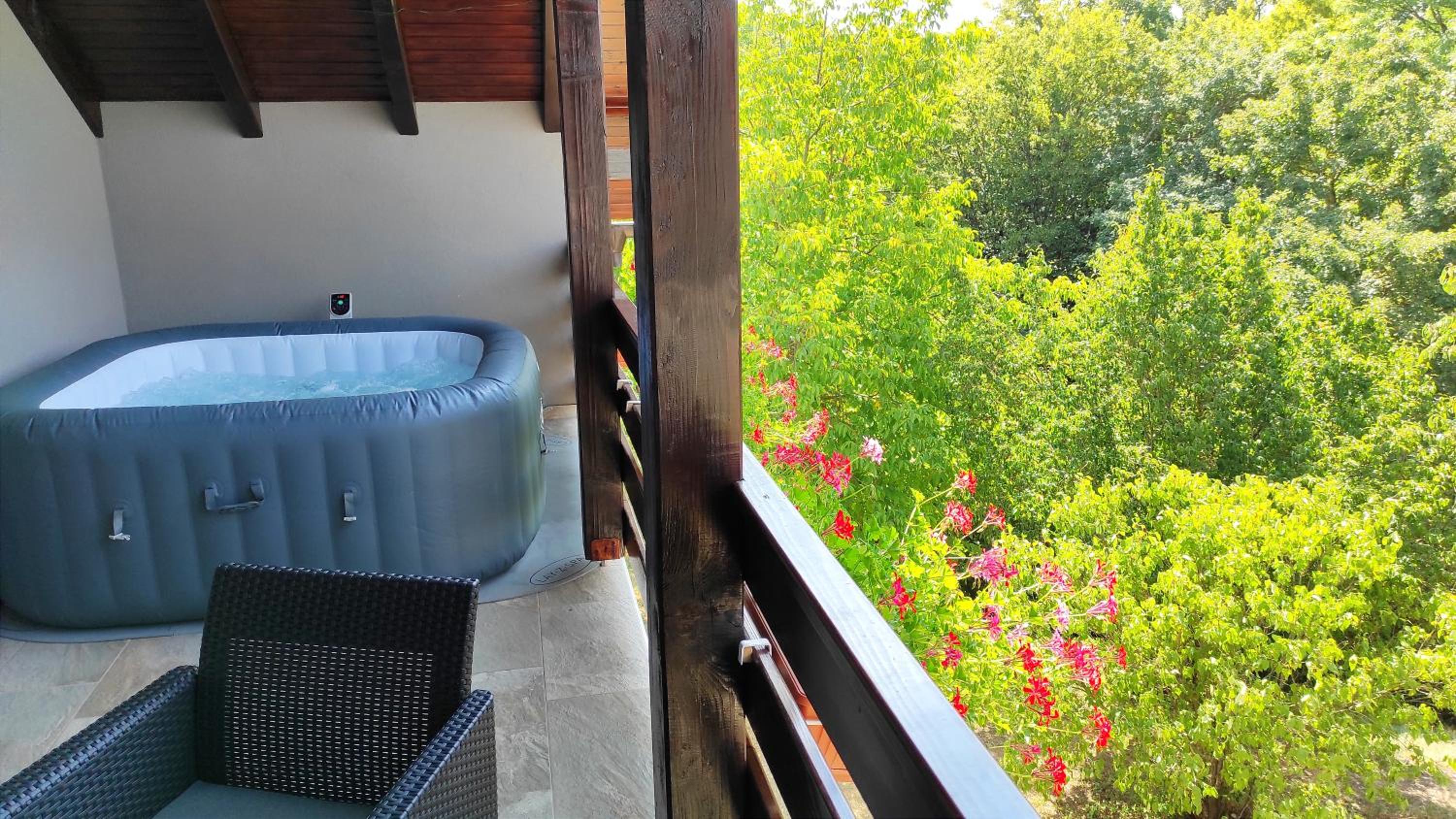 Deluxe Apartment with Jacuzzi - PATAR