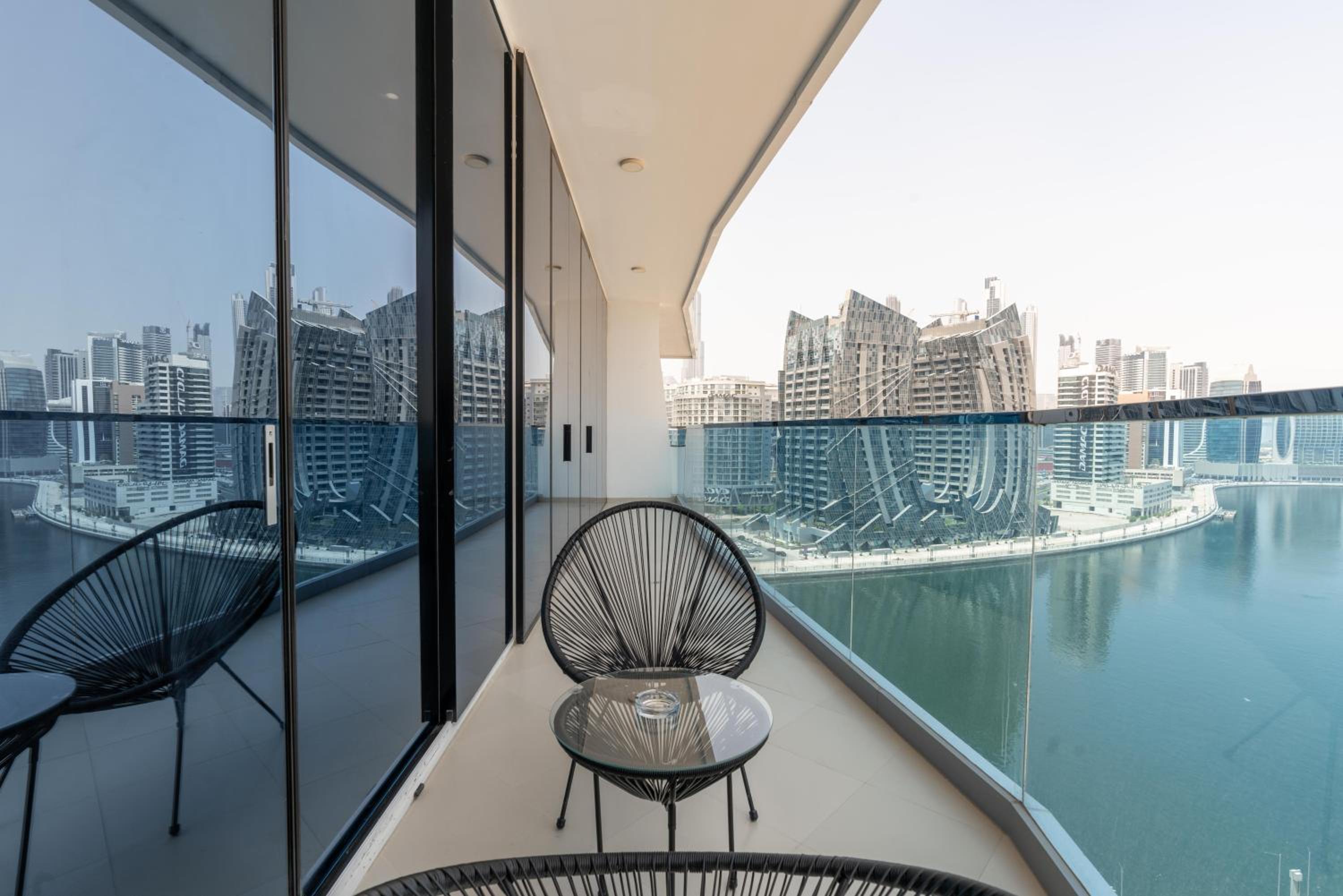 GlobalStay Business Bay Waves Tower Apartments Dubai
