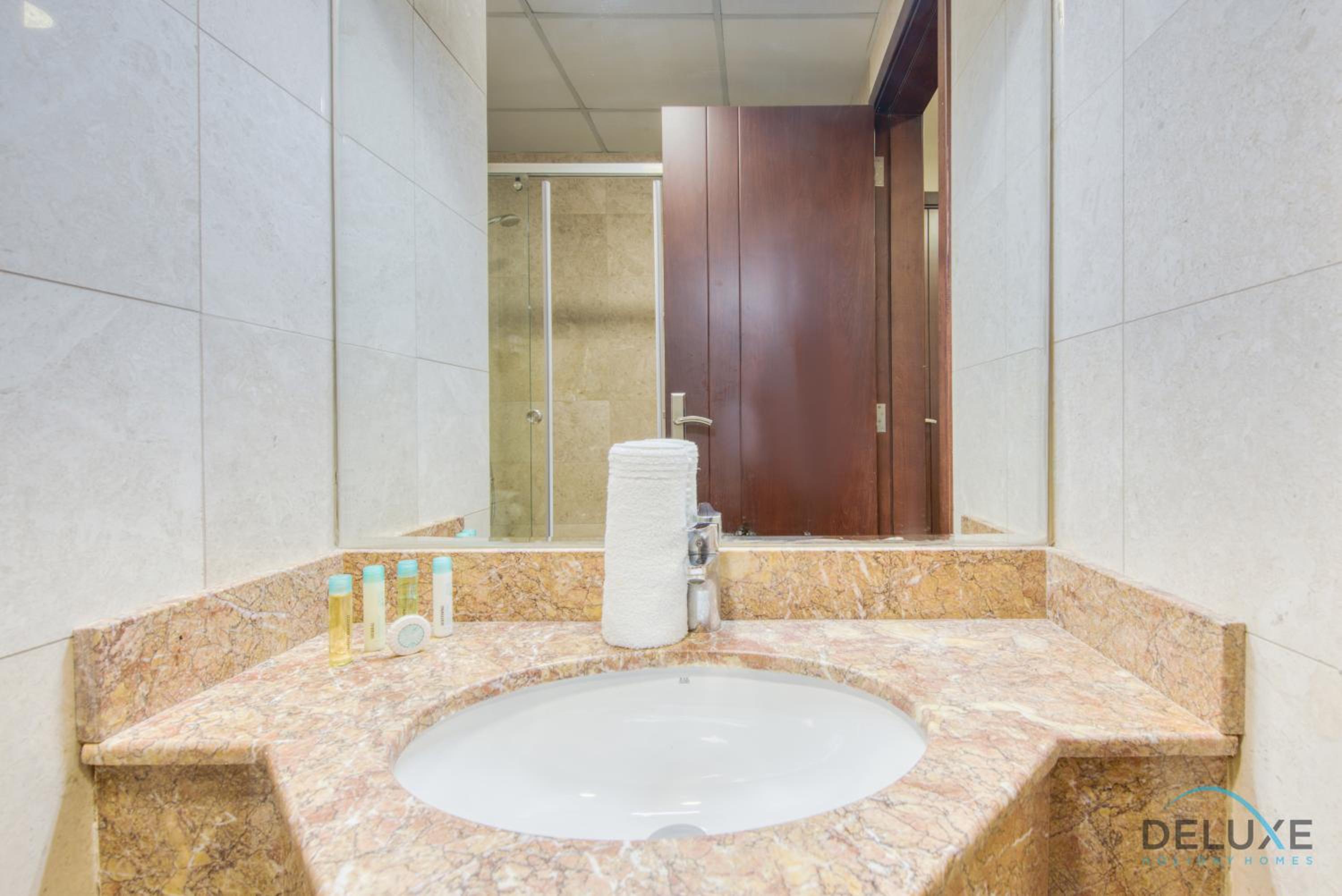 Pleasant Studio at Safir Tower 1 Business Bay by Deluxe Holiday Homes