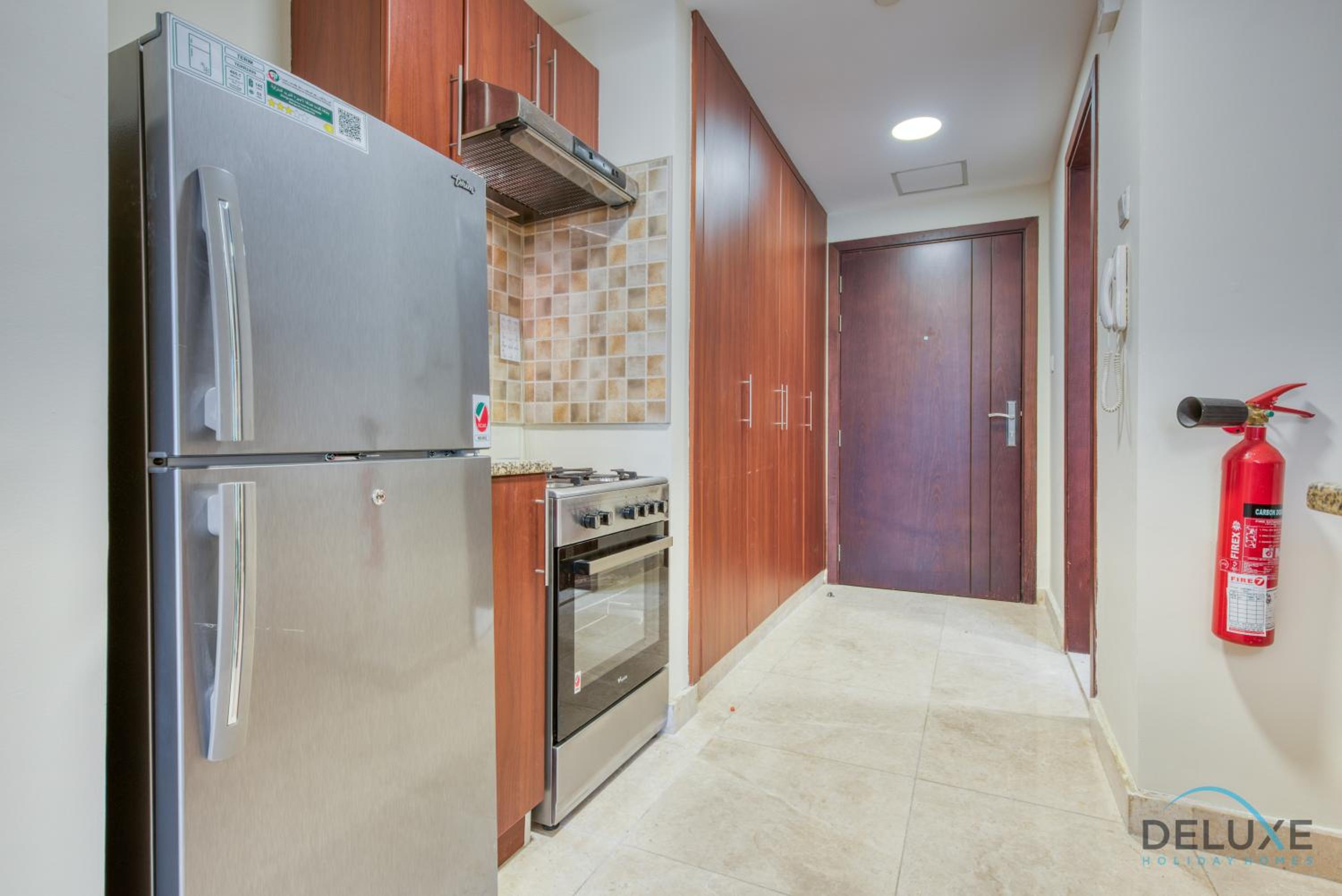 Pleasant Studio at Safir Tower 1 Business Bay by Deluxe Holiday Homes