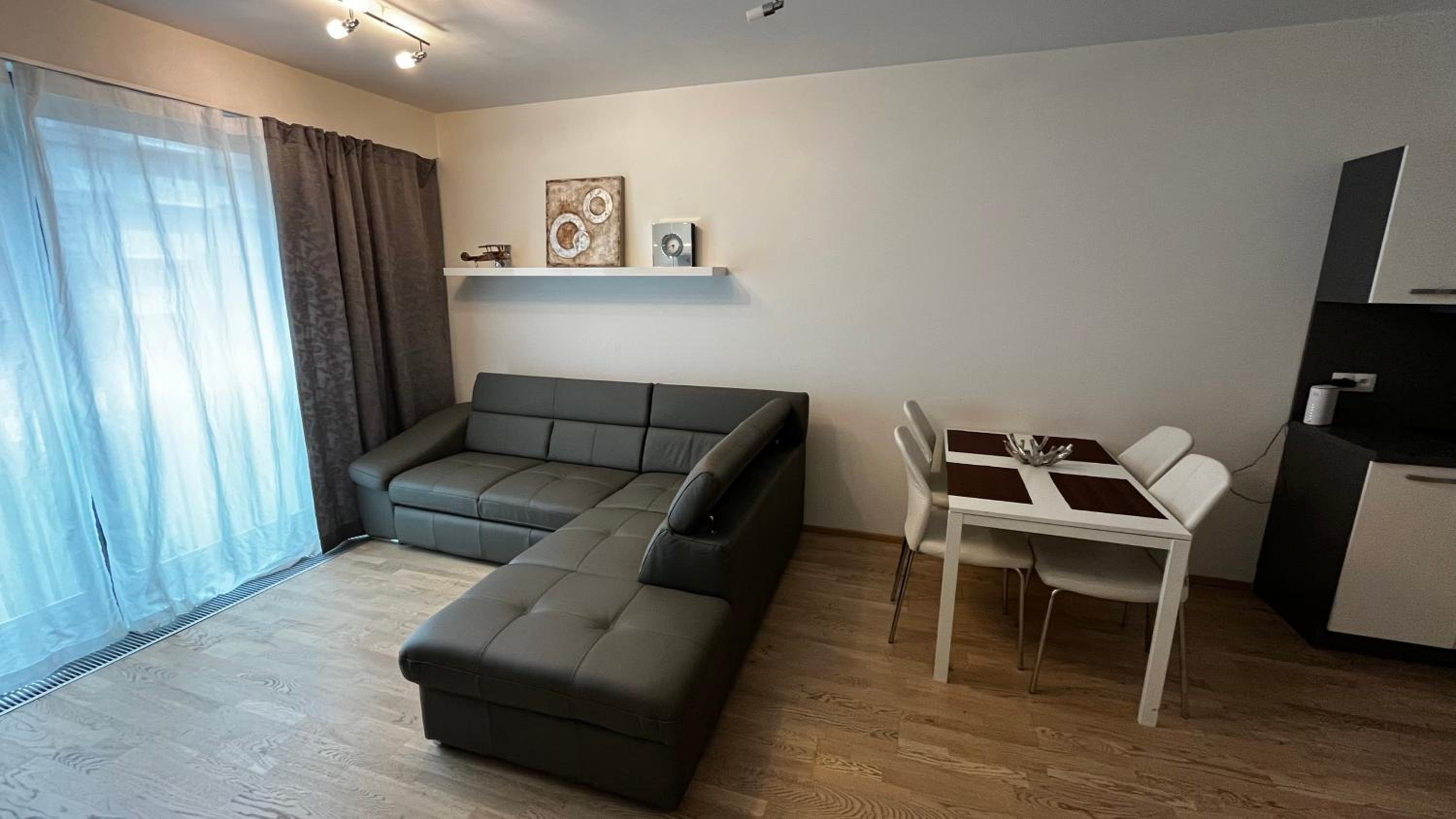 Residence Garden Tower - 8 min do centra, garaz
