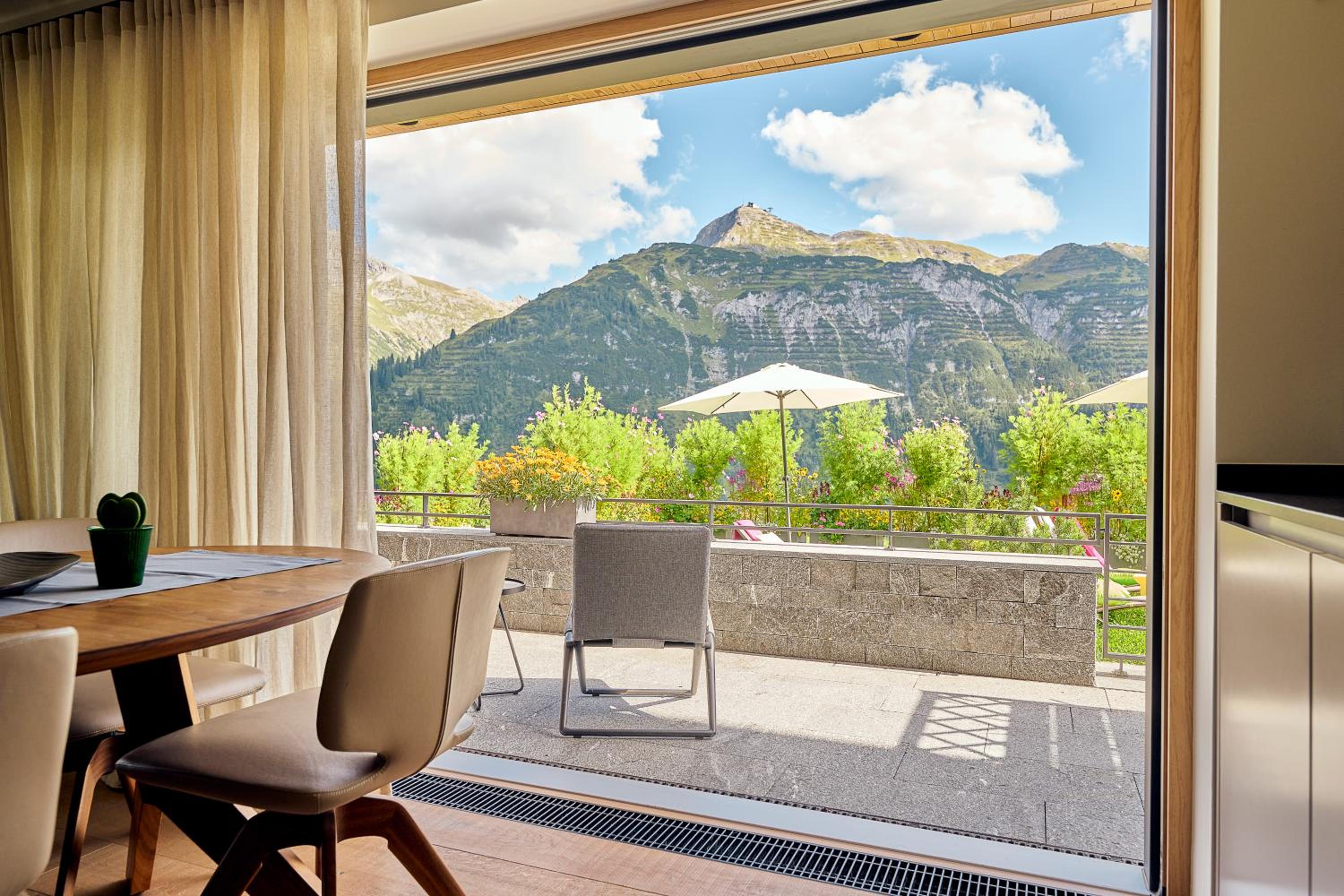Chalet Hohe Welt - luxury apartments view 2