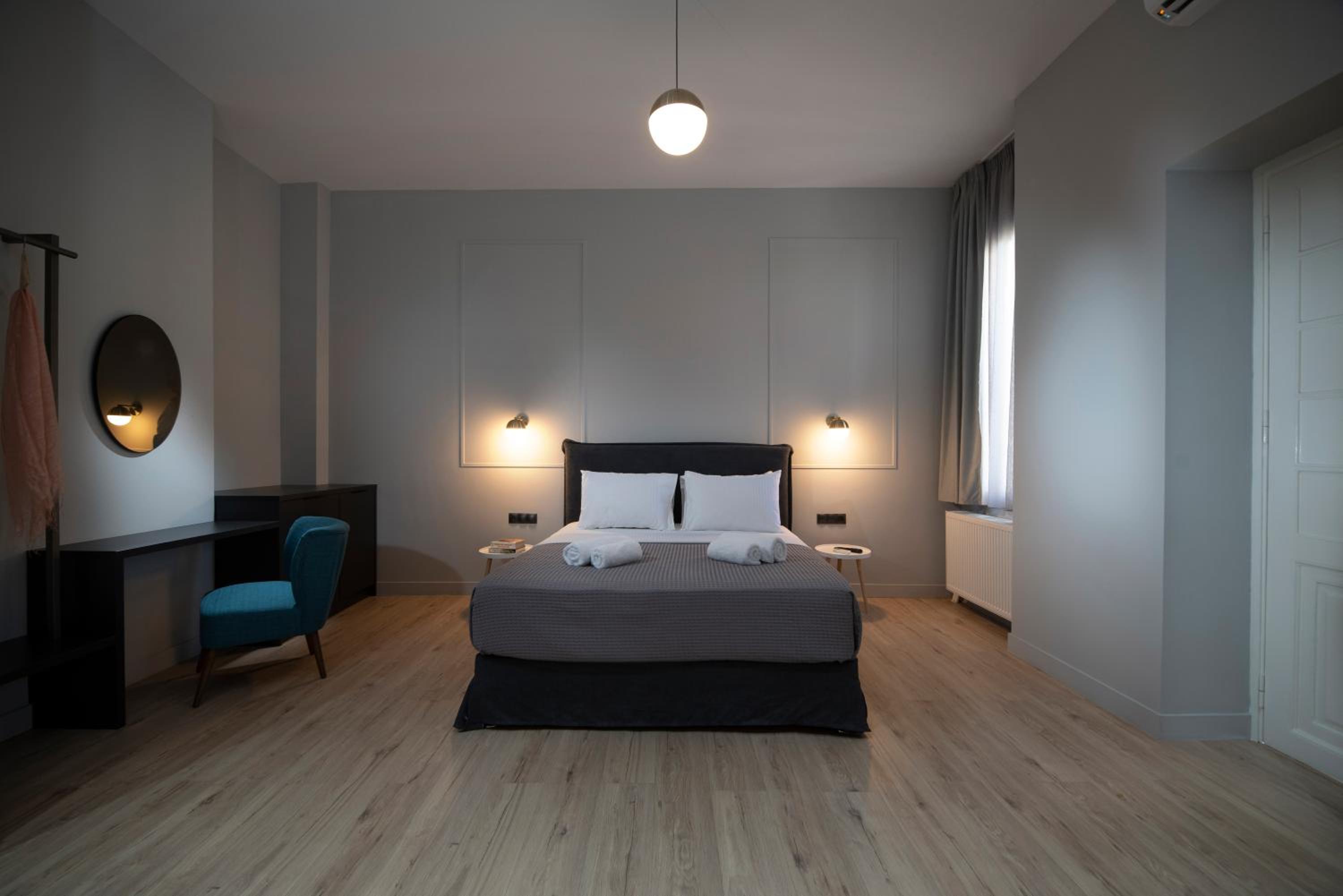 Plaka Arch Suites