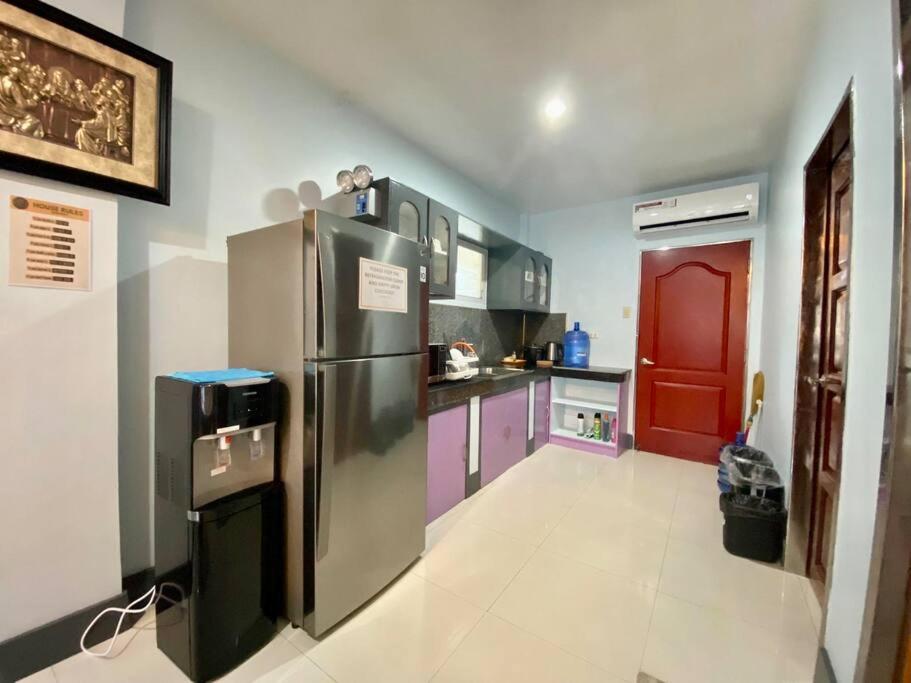 B1 - Spacious 3BR House with Netflix, Fiber Wifi, Parking, Balcony, photo 15