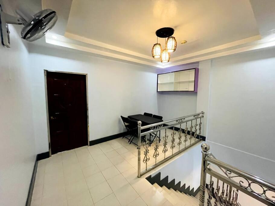 B1 - Spacious 3BR House with Netflix, Fiber Wifi, Parking, Balcony, photo 36