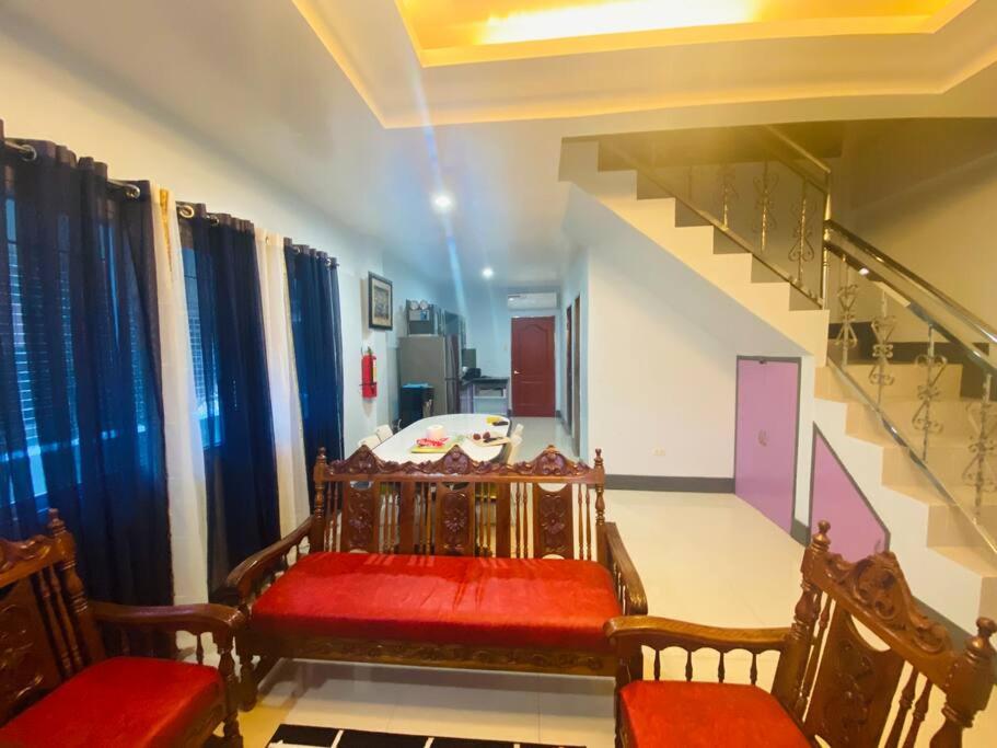 B1 - Spacious 3BR House with Netflix, Fiber Wifi, Parking, Balcony, photo 23