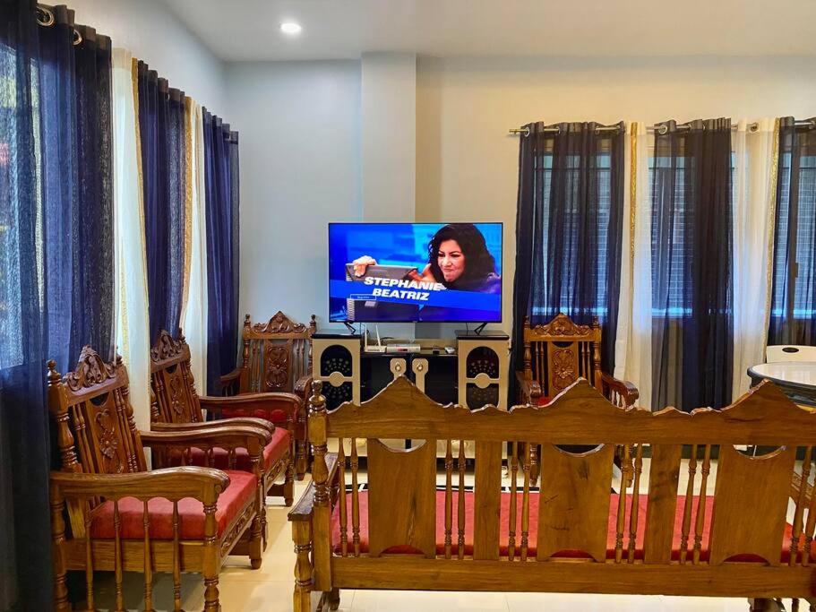 B1 - Spacious 3BR House with Netflix, Fiber Wifi, Parking, Balcony, photo 51
