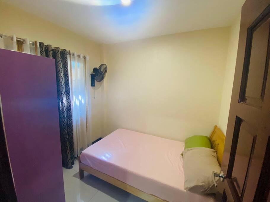B1 - Spacious 3BR House with Netflix, Fiber Wifi, Parking, Balcony, photo 13