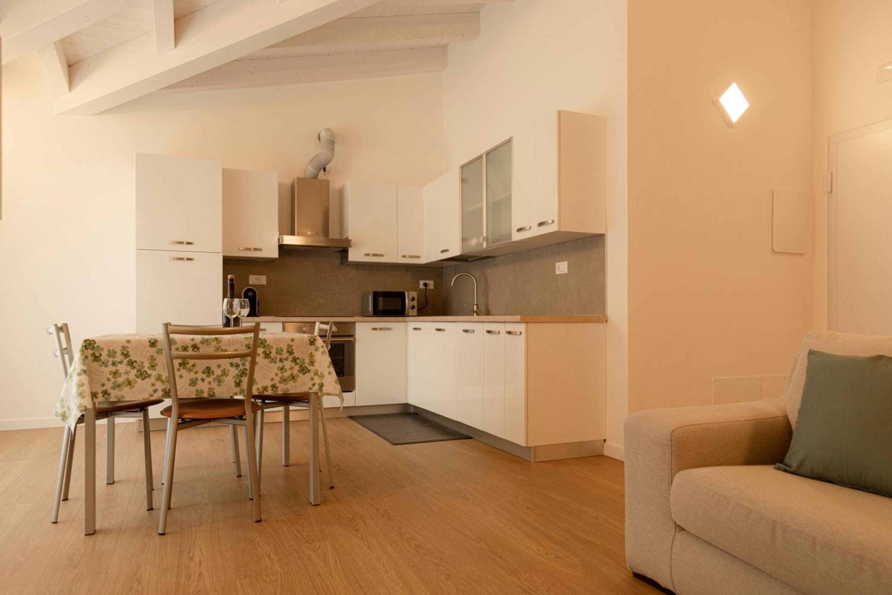HOLIDAY APARTMENTS GIULIA - Green view 3