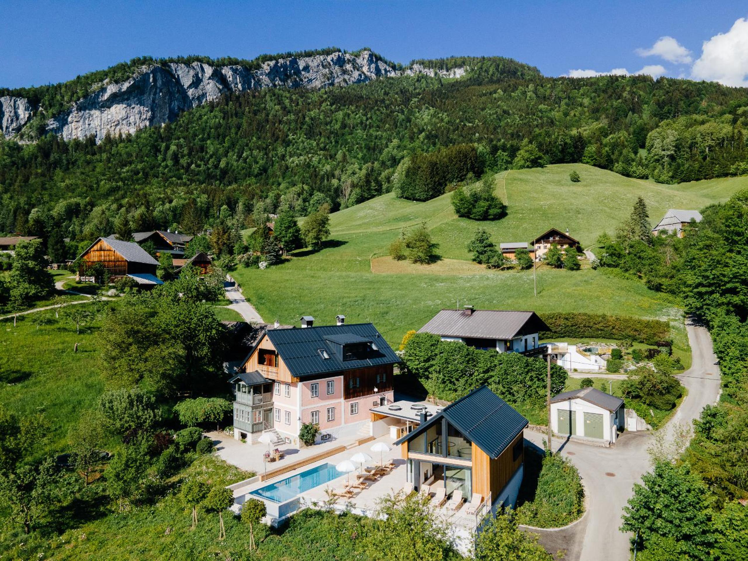 Villa Flora - a scene for all seasons