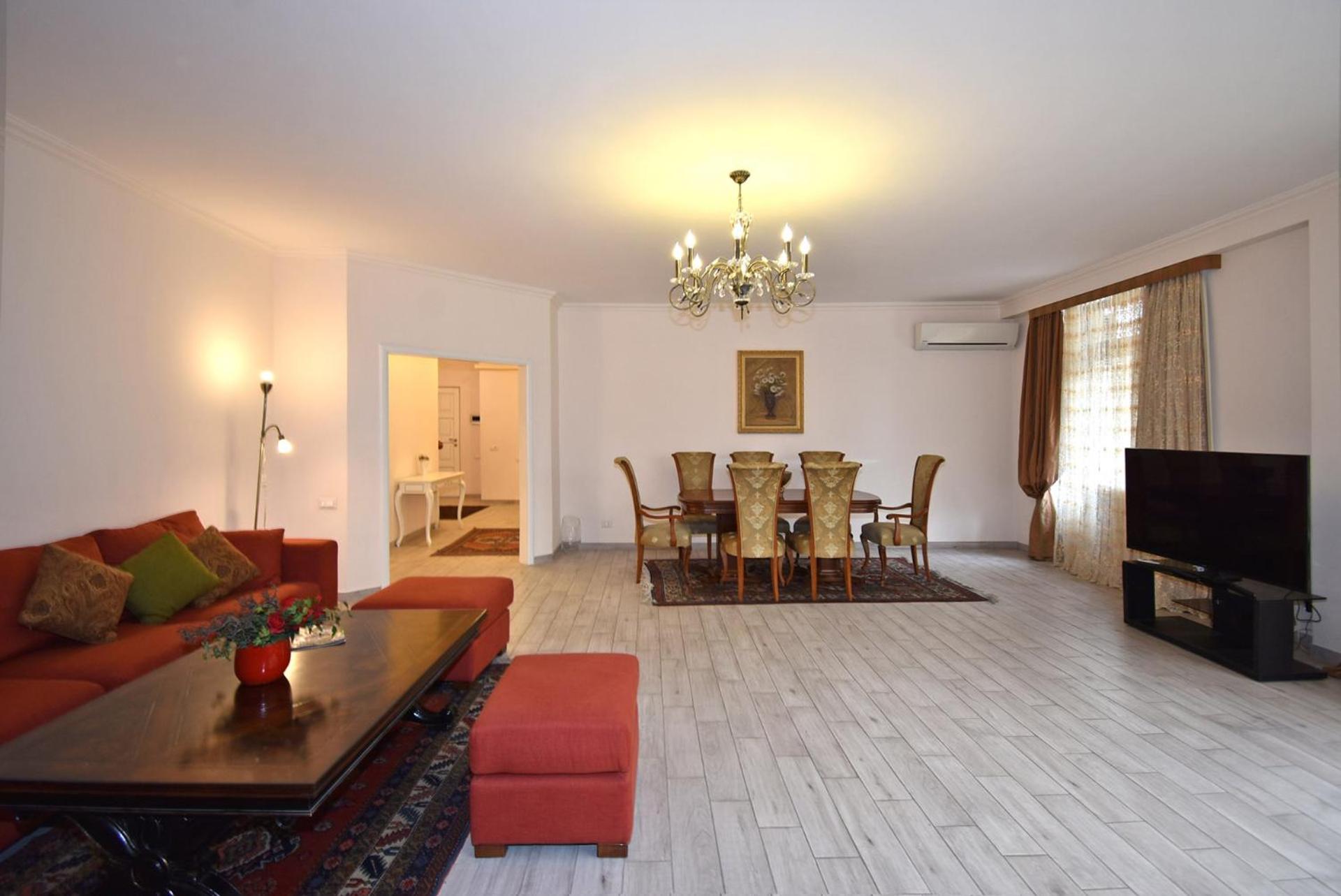 Aram street, 2 bedrooms LUXURY and UNIQUE apartment DI723