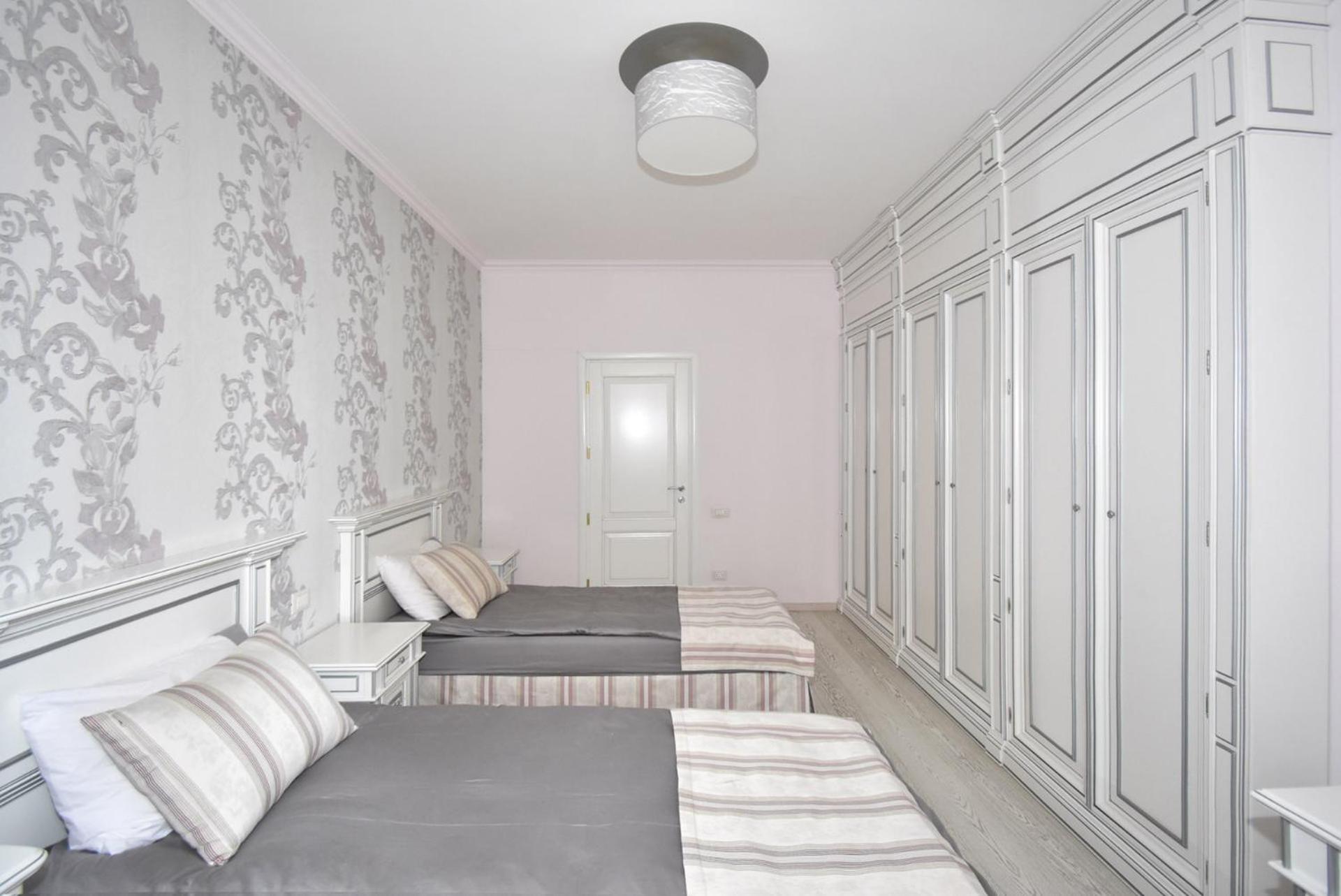 Aram street, 2 bedrooms LUXURY and UNIQUE apartment DI723