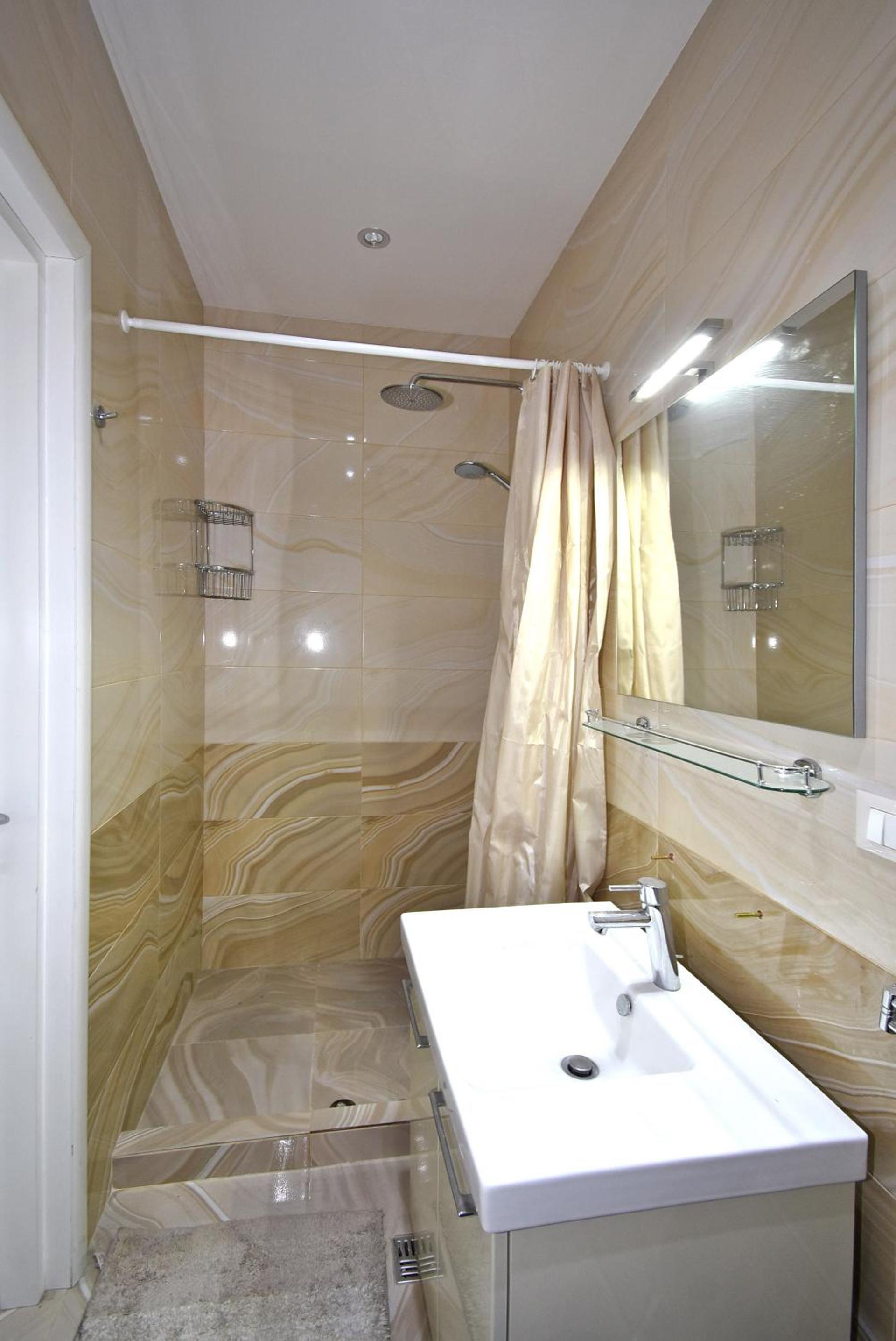 Aram street, 2 bedrooms LUXURY and UNIQUE apartment DI723