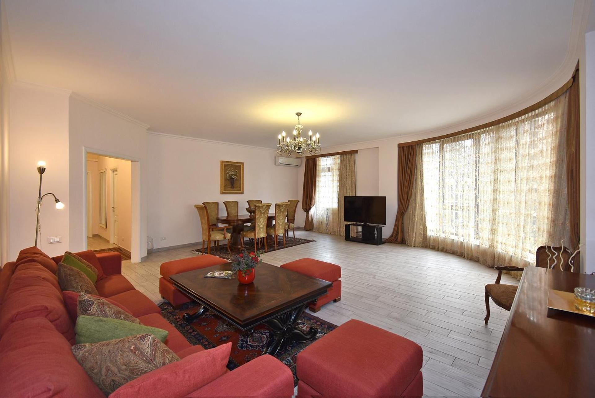 Aram street, 2 bedrooms LUXURY and UNIQUE apartment DI723