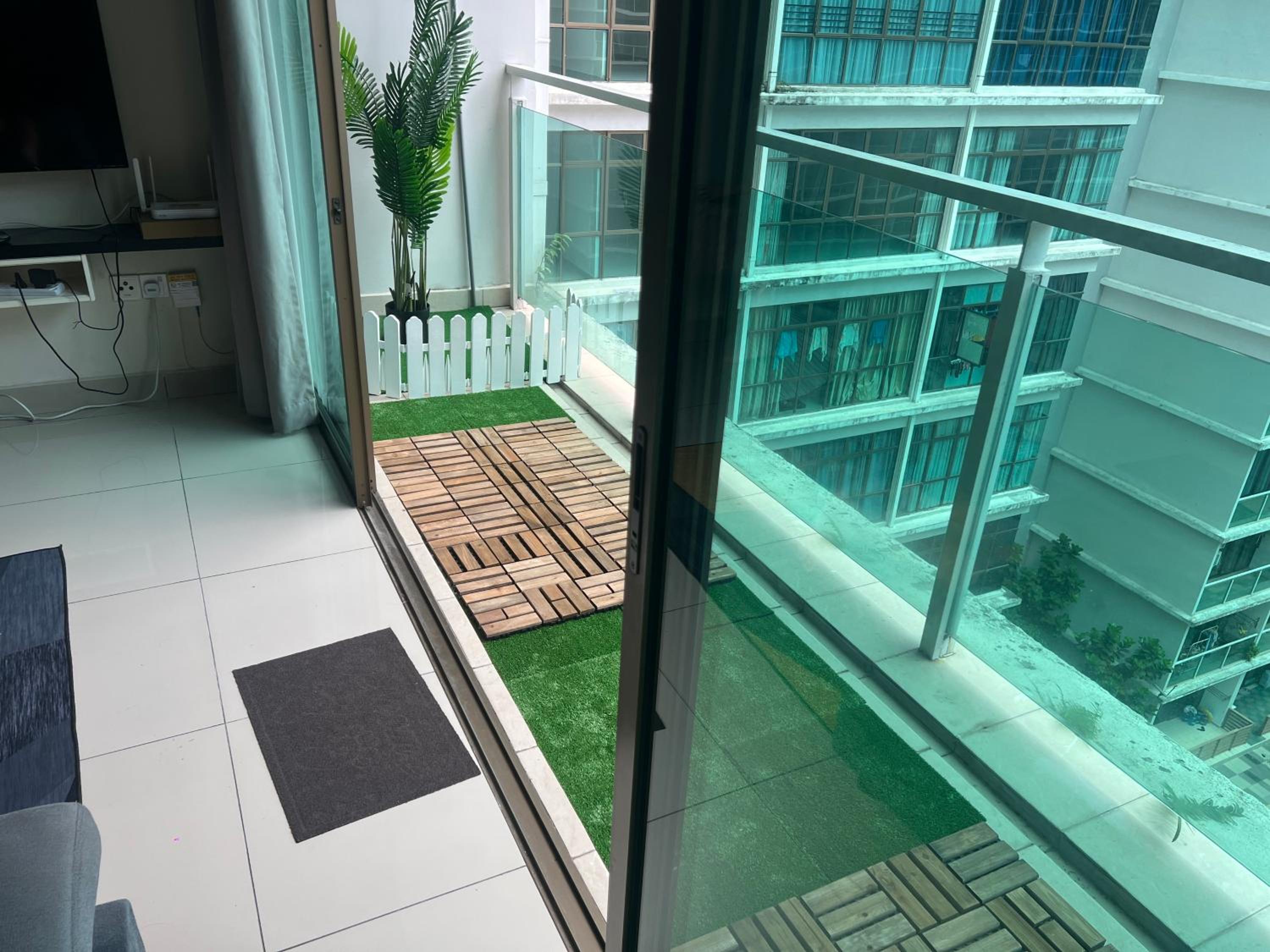 12-JY SWEET HOMESTAY Mount Austin PALAZIO 3Bedroom for 6pax