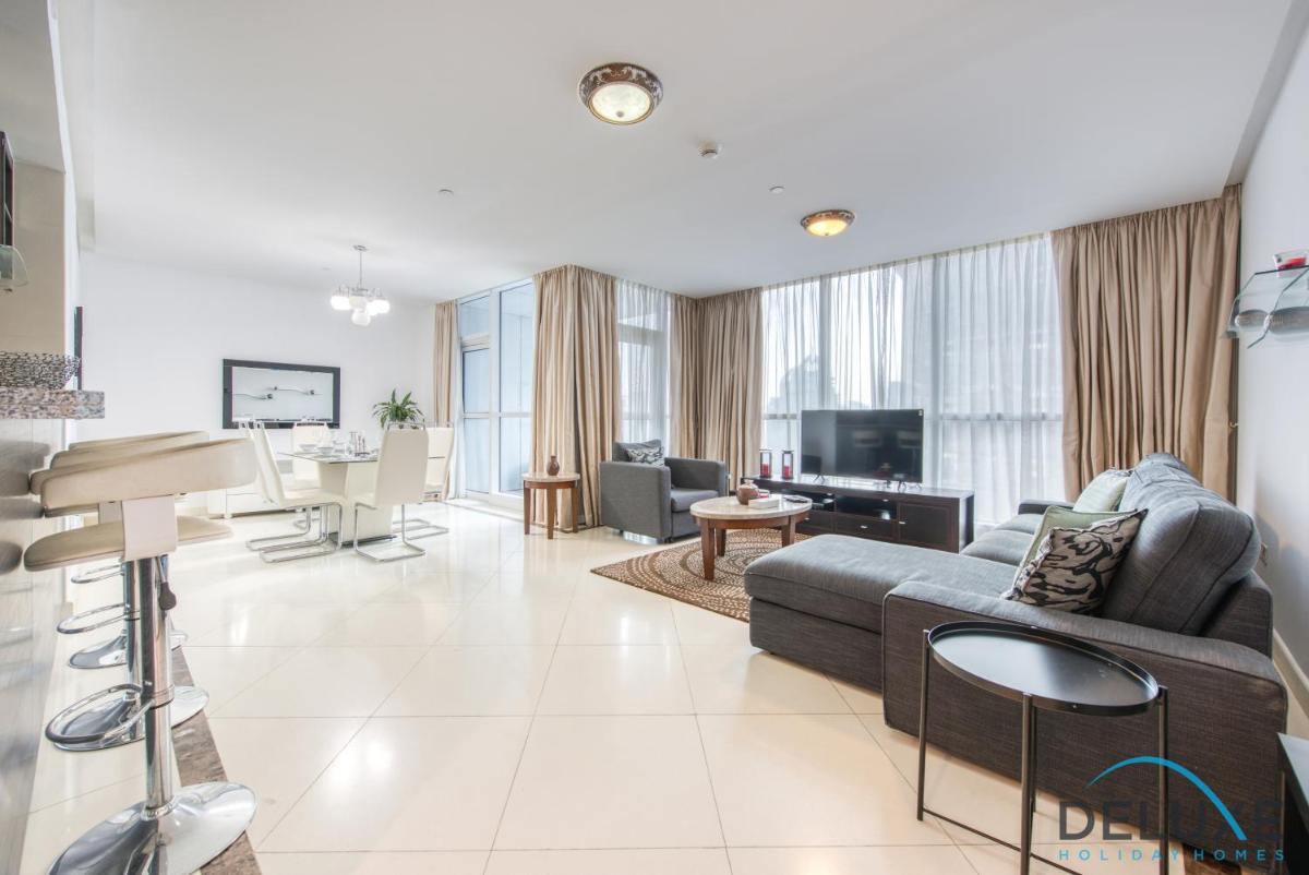 Elegant 2BR in Marina 23 at Dubai Marina by Deluxe Holiday Homes
