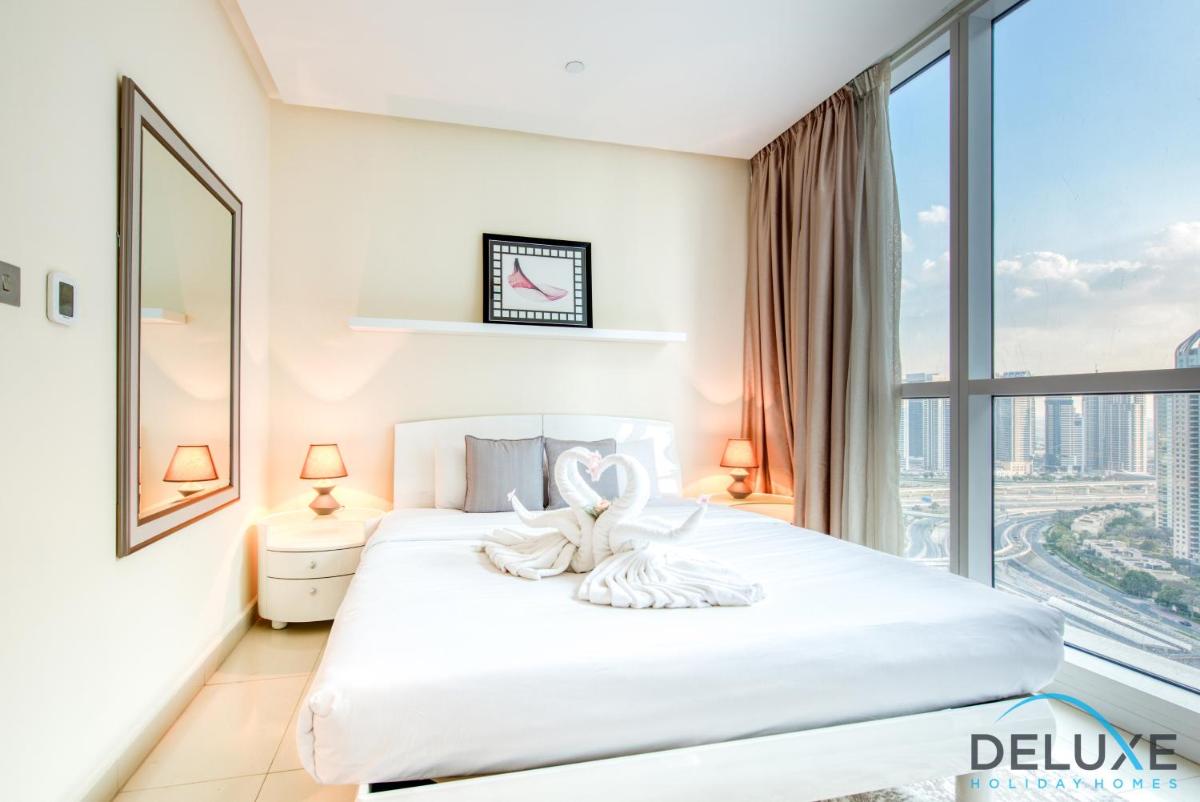 Elegant 2BR in Marina 23 at Dubai Marina by Deluxe Holiday Homes