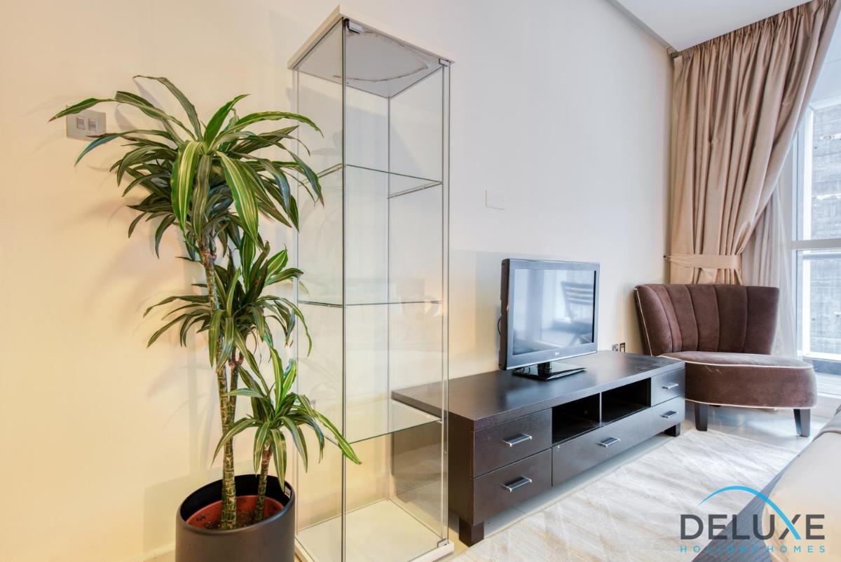 Elegant 2BR in Marina 23 at Dubai Marina by Deluxe Holiday Homes