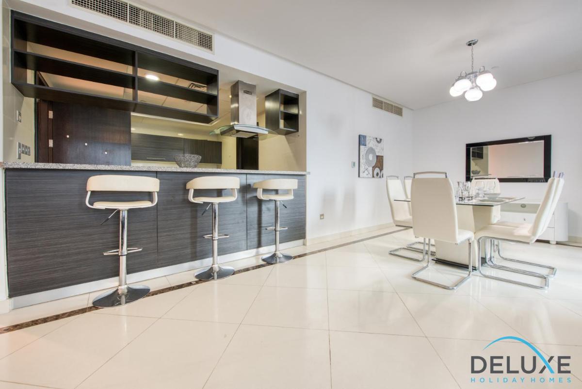 Elegant 2BR in Marina 23 at Dubai Marina by Deluxe Holiday Homes