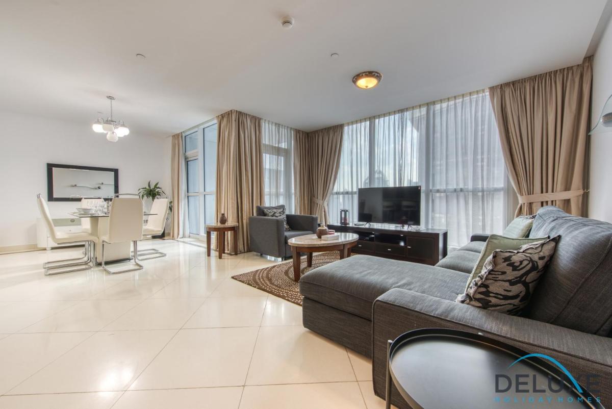Elegant 2BR in Marina 23 at Dubai Marina by Deluxe Holiday Homes
