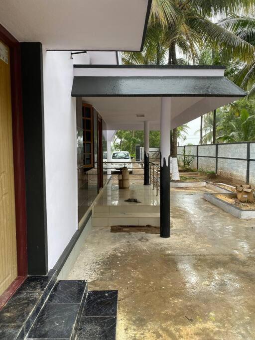 Rock n Ocean 2BH Beach villa island Facing view 4