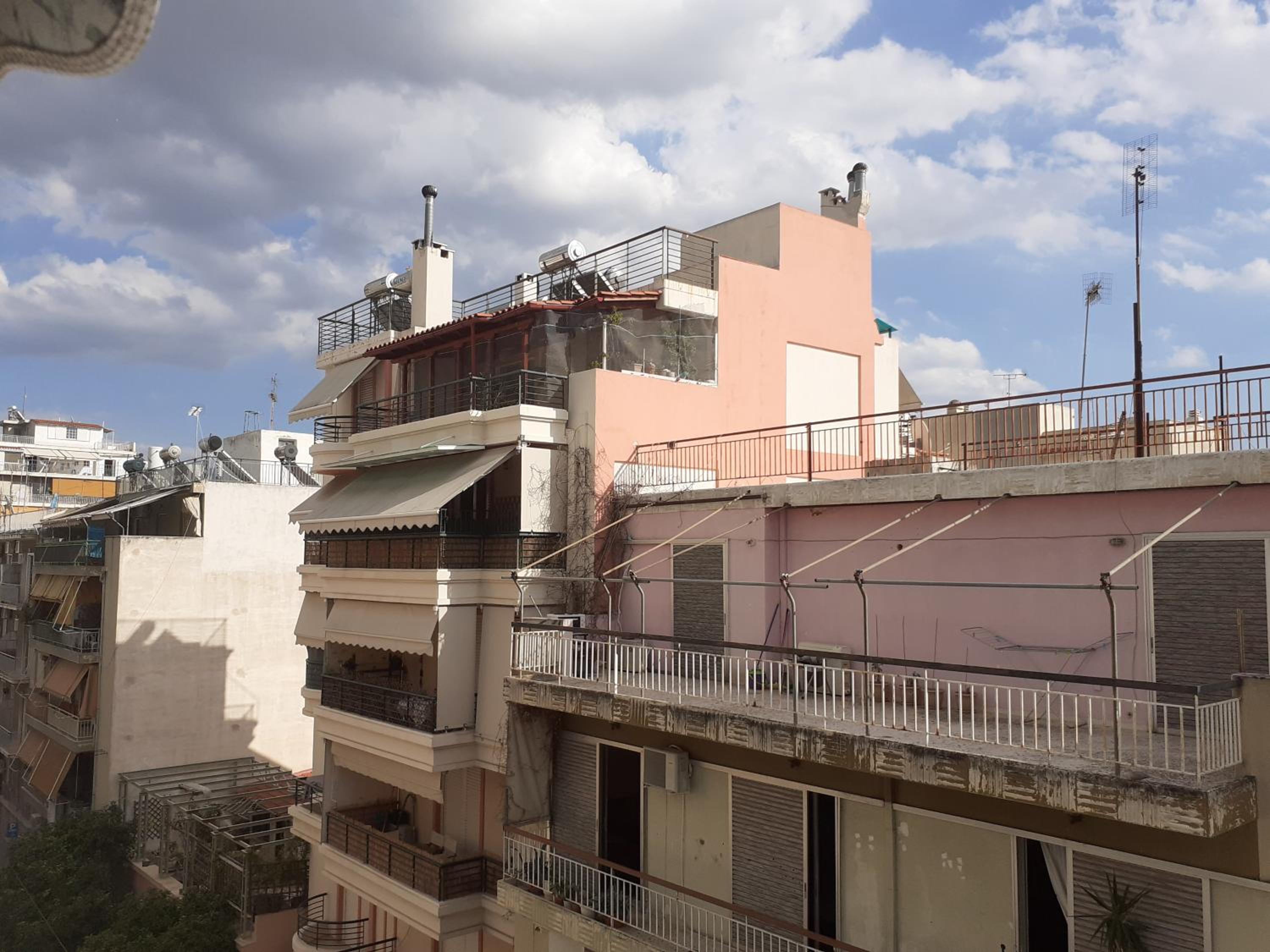 Spacious Apartment in Athens center Sepolia near two metro and train stations