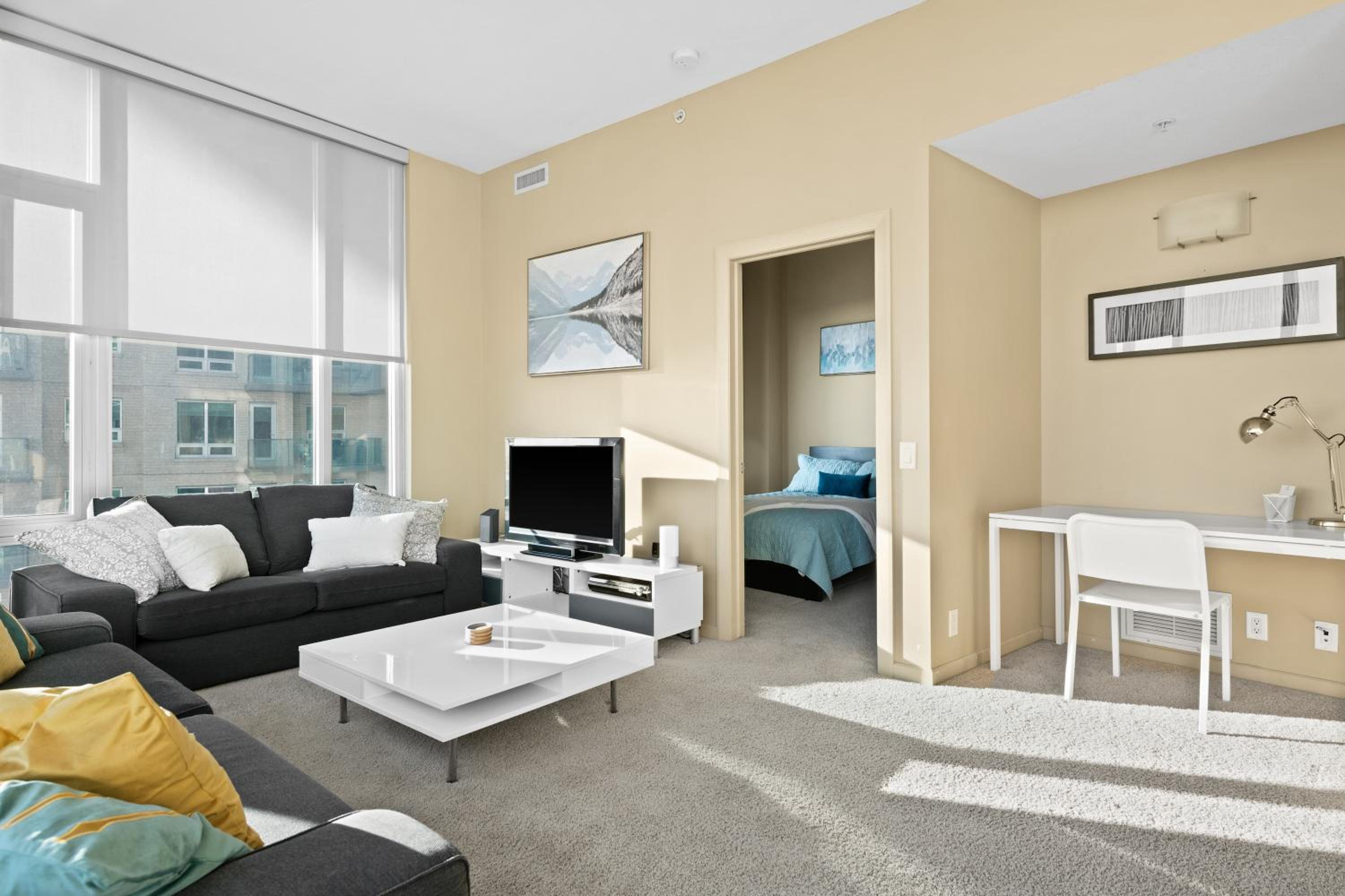 Gorgeous Downtown Calgary Condos by GLOBALSTAY Free Parking