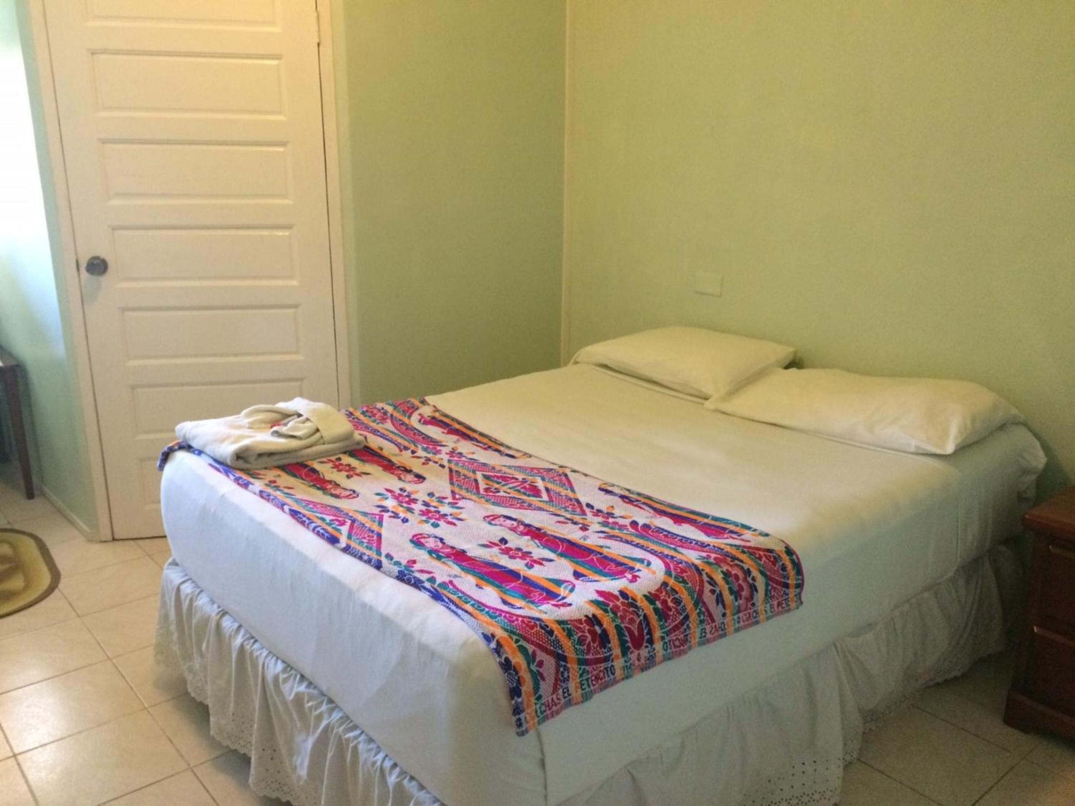 Don Santiago Guesthouse Downtown