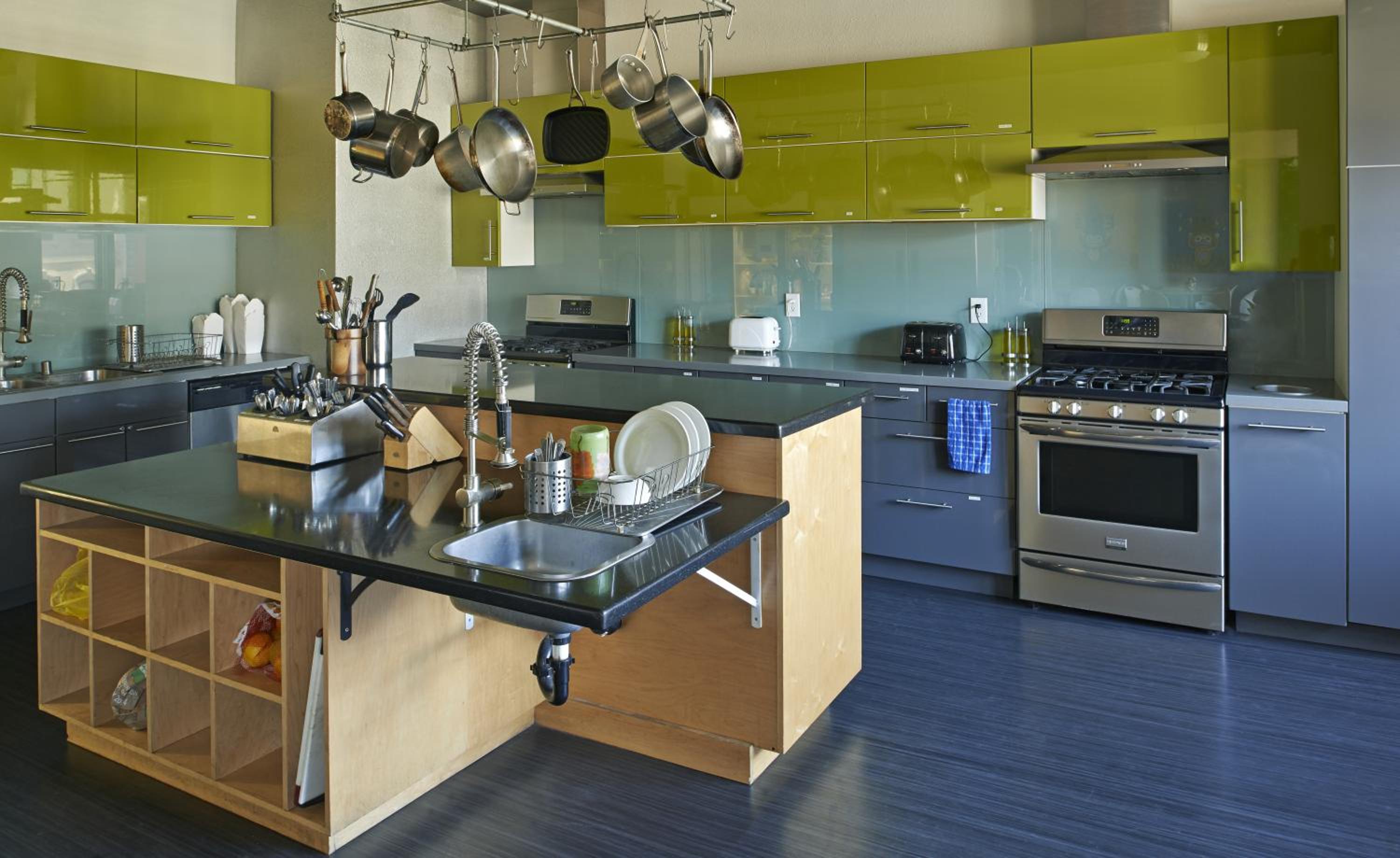 HI San Diego Downtown Hostel