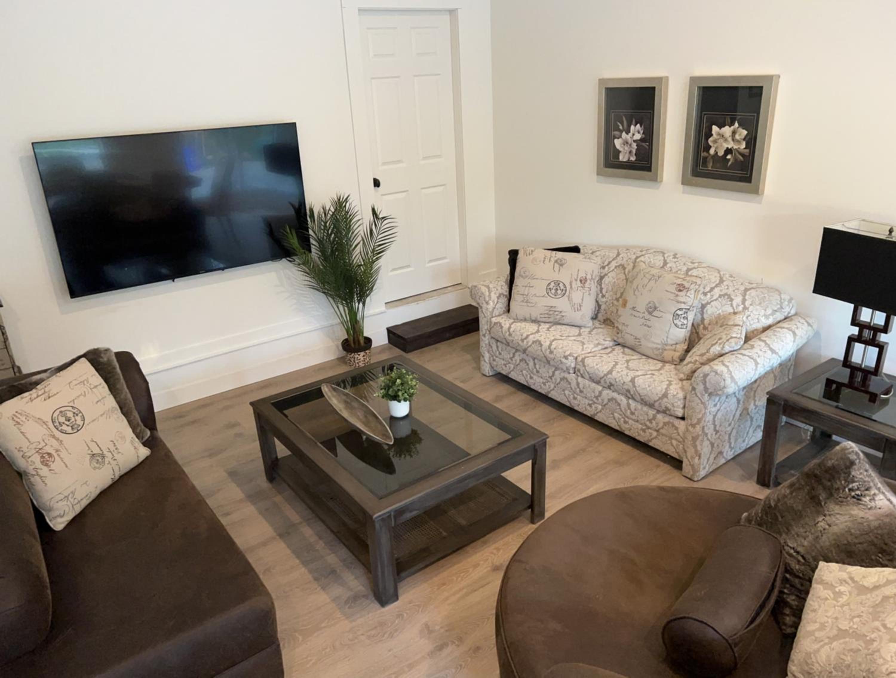 Country home, Sleeps 6 pets friendly