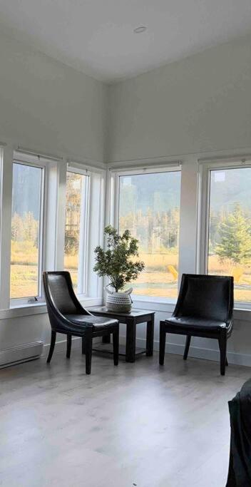 Country home, Sleeps 6 pets friendly