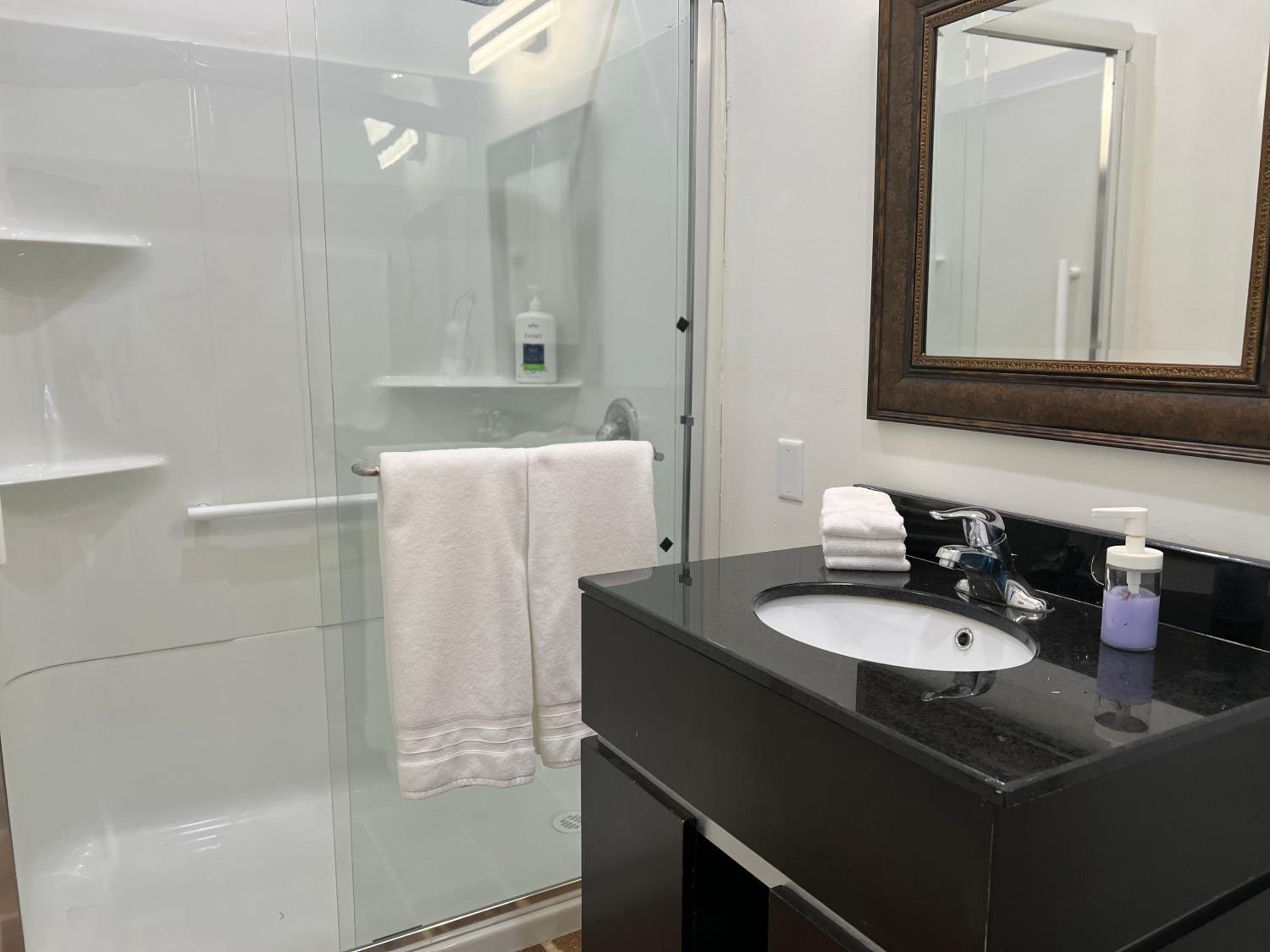 Country home, Sleeps 6 pets friendly