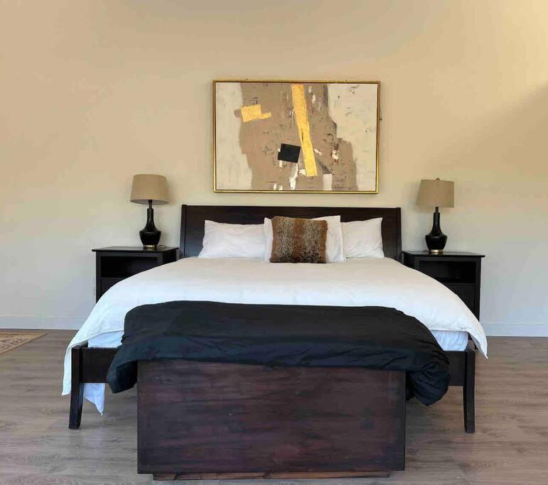 Country home, Sleeps 6 pets friendly