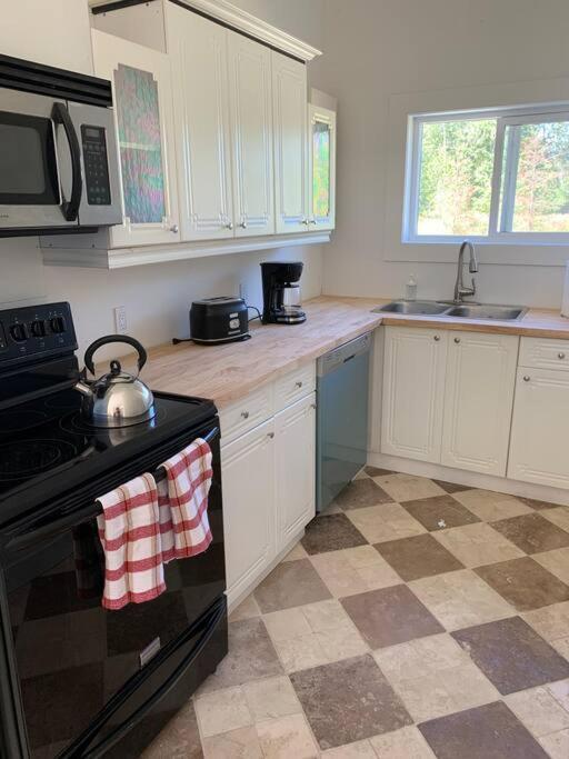 Country home, Sleeps 6 pets friendly
