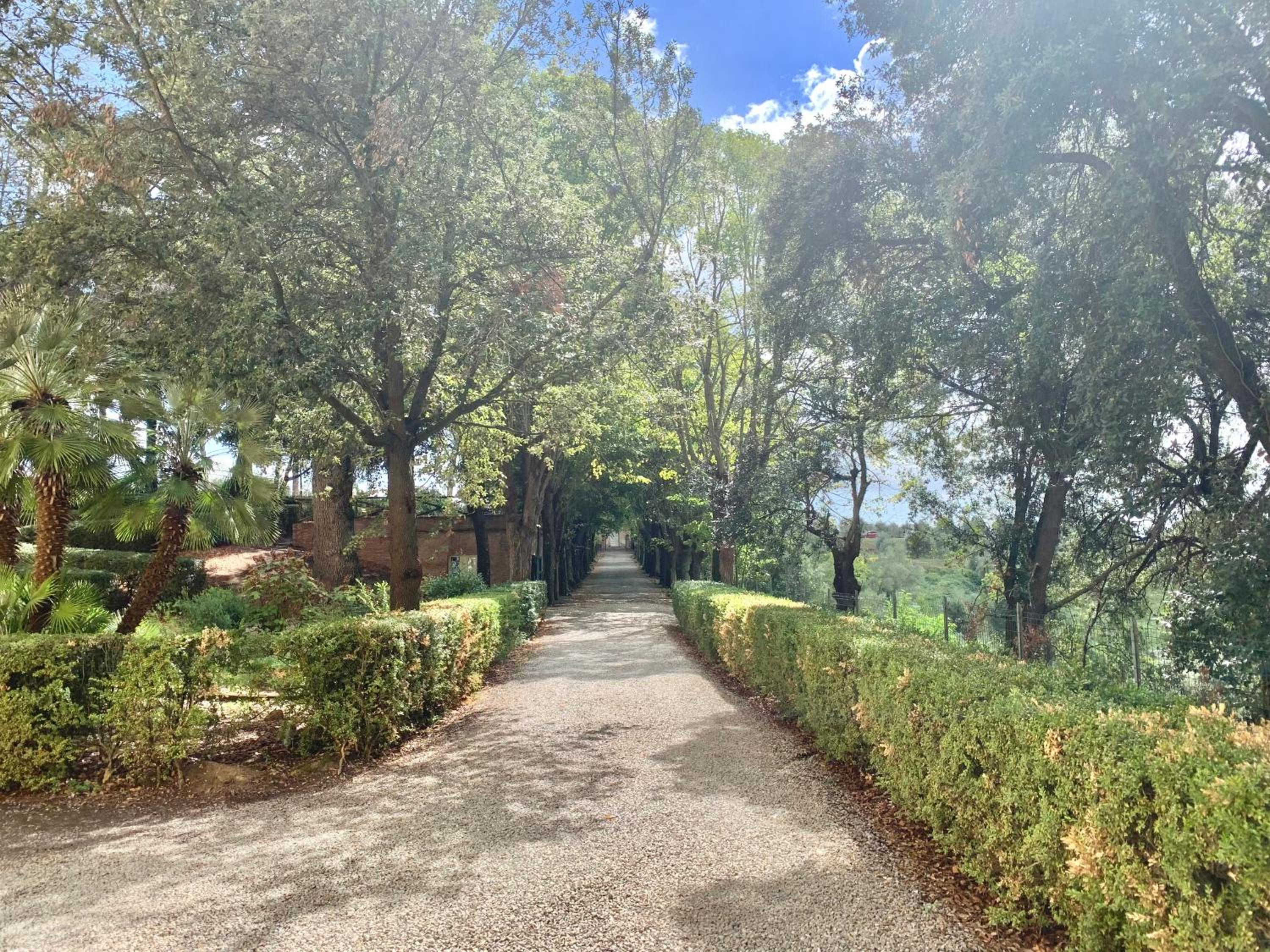 Incantevole borgo con piscine