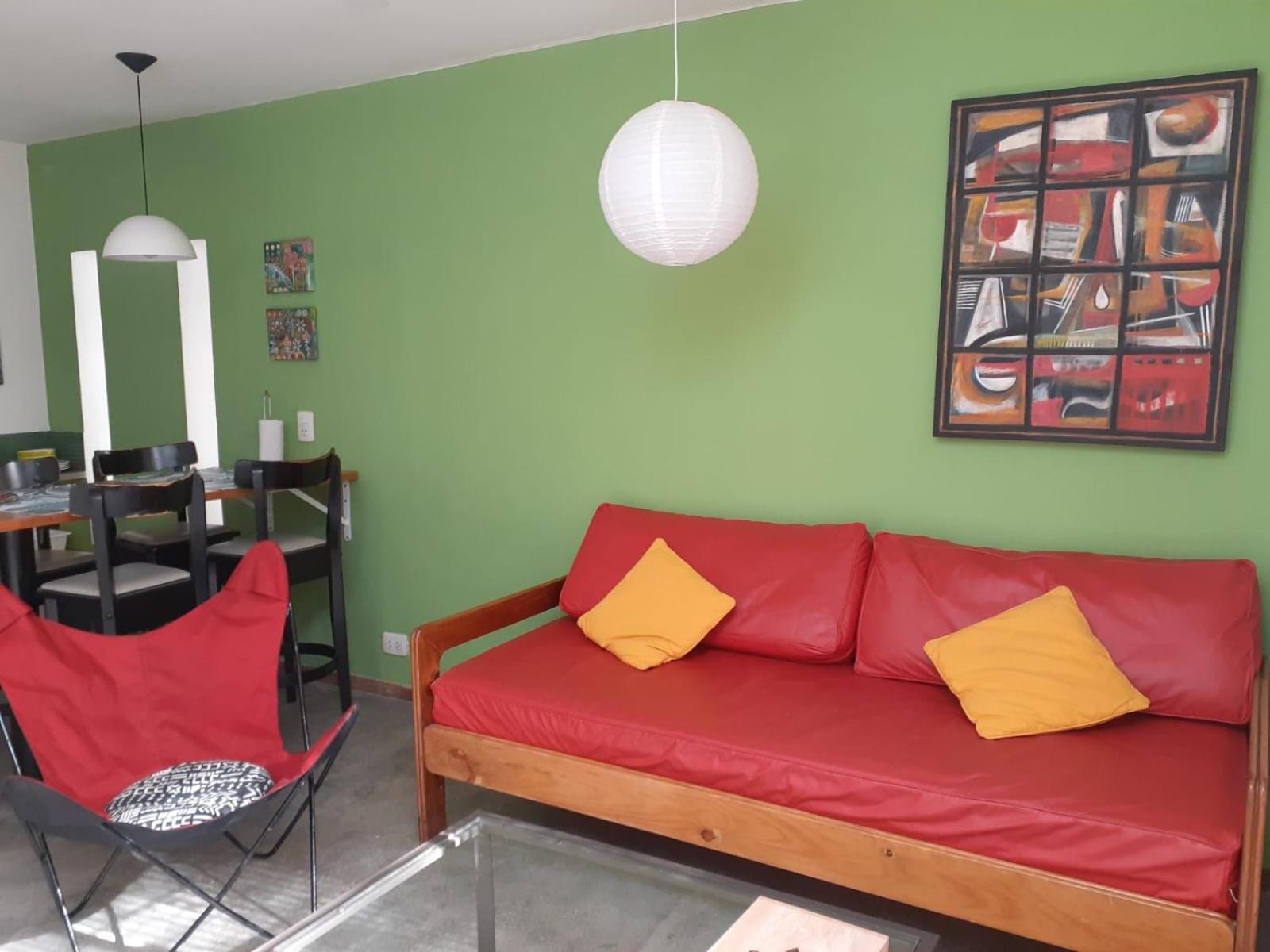 Apartment con terraza 1 piso por escalera