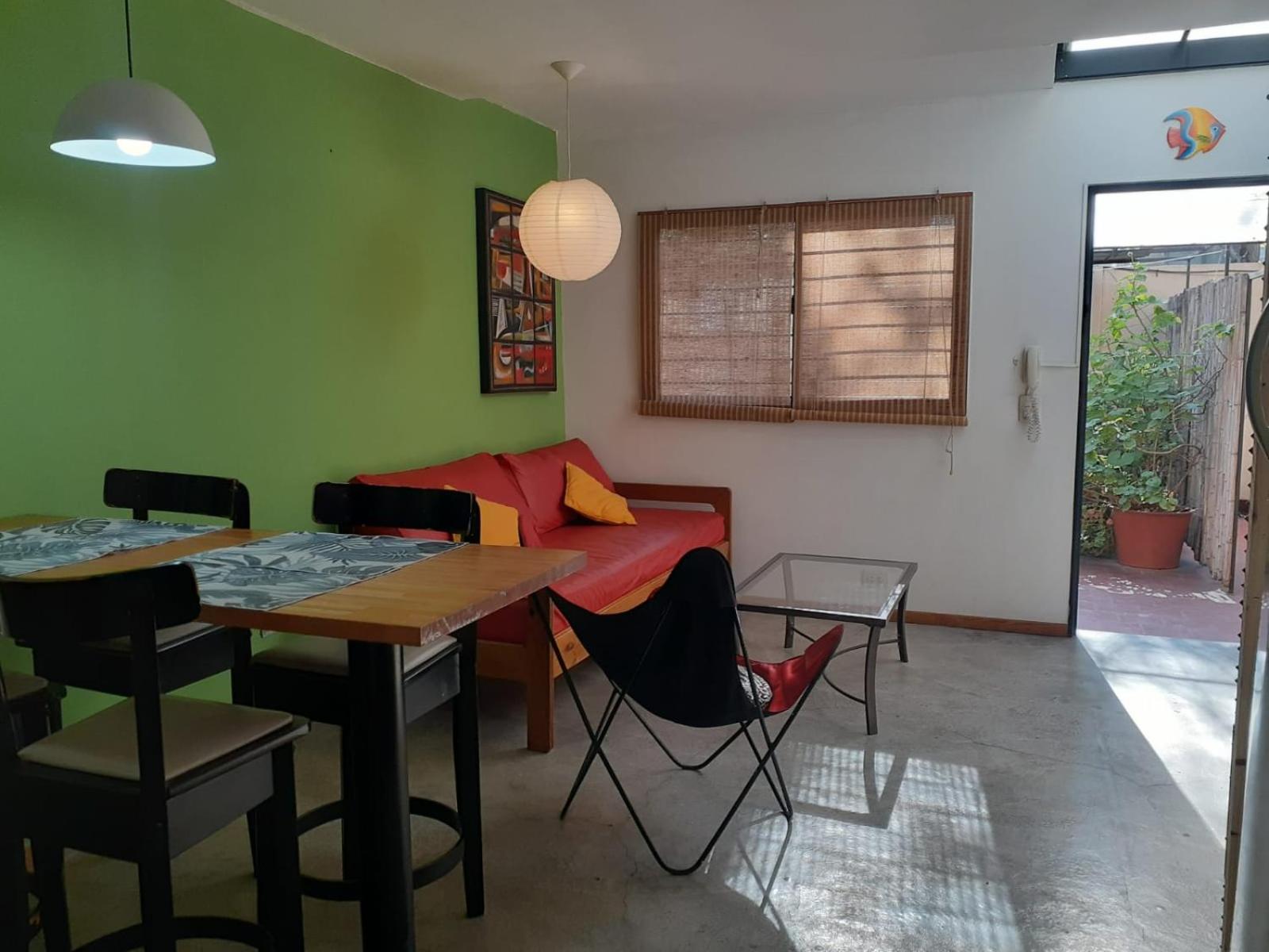 Apartment con terraza 1 piso por escalera