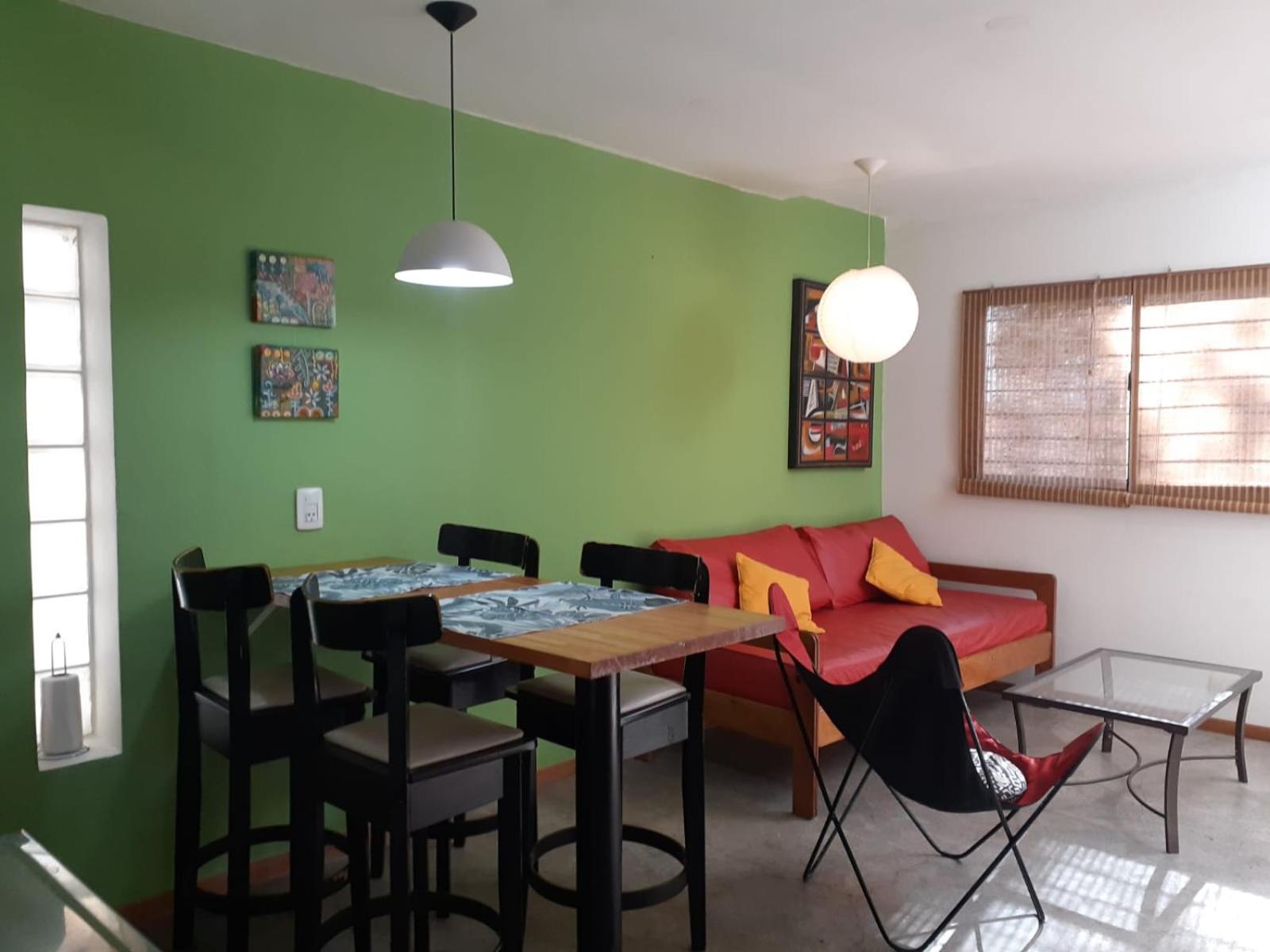 Apartment con terraza 1 piso por escalera