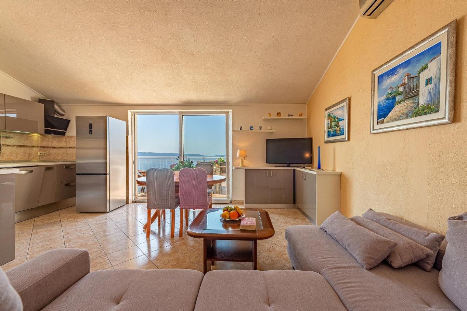 NeaLeona Apartments