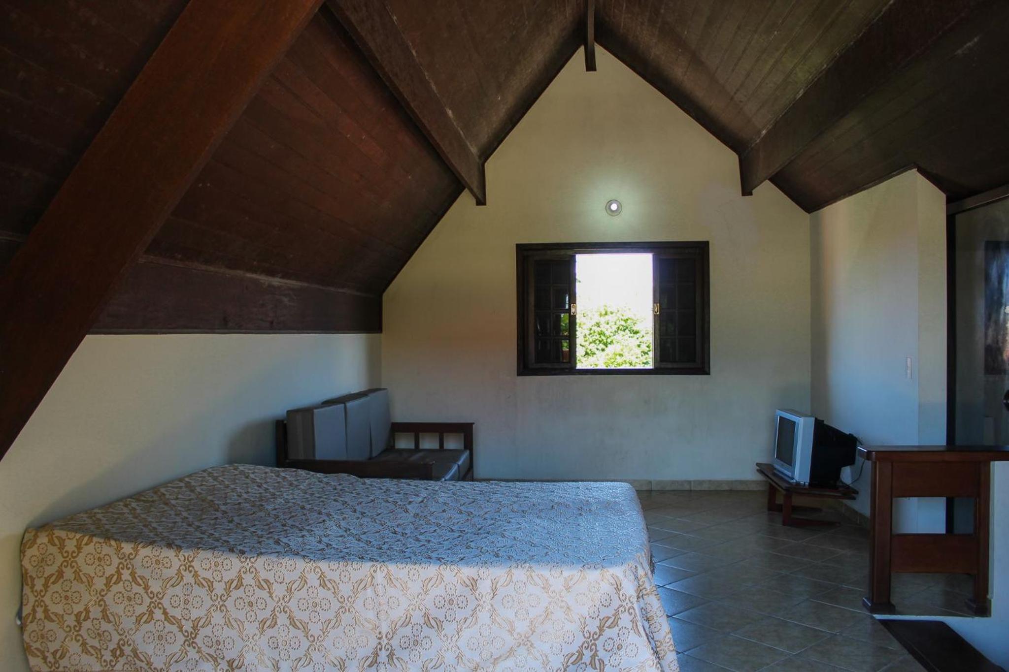P003 - Casa de 3 dormitórios com churrasqueira, apenas 150m da praia