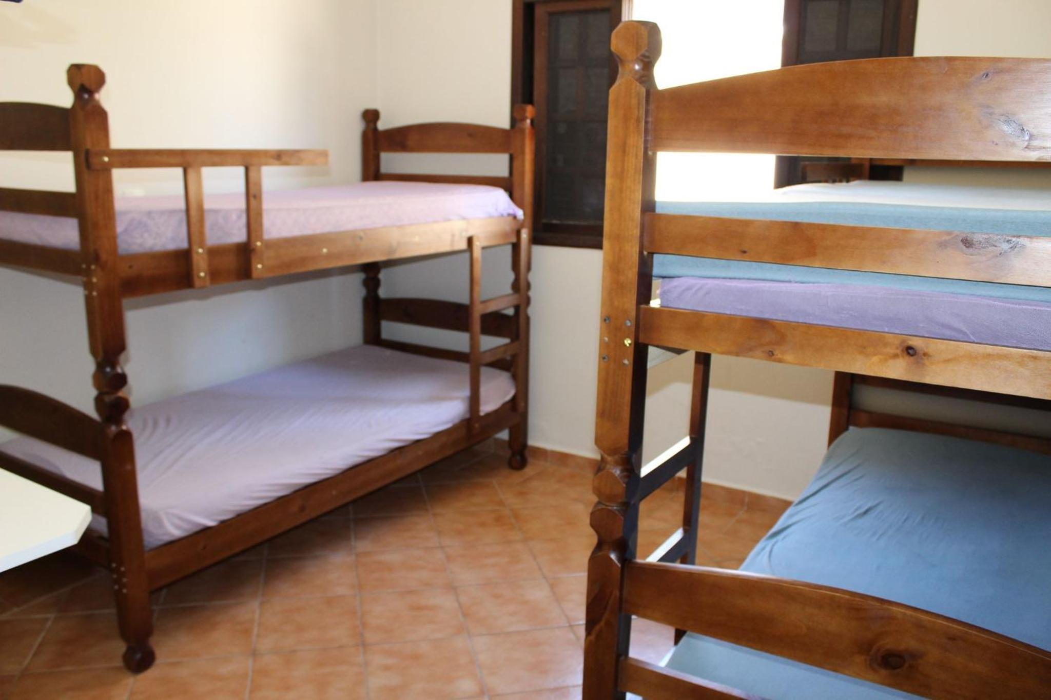 P003 - Casa de 3 dormitórios com churrasqueira, apenas 150m da praia