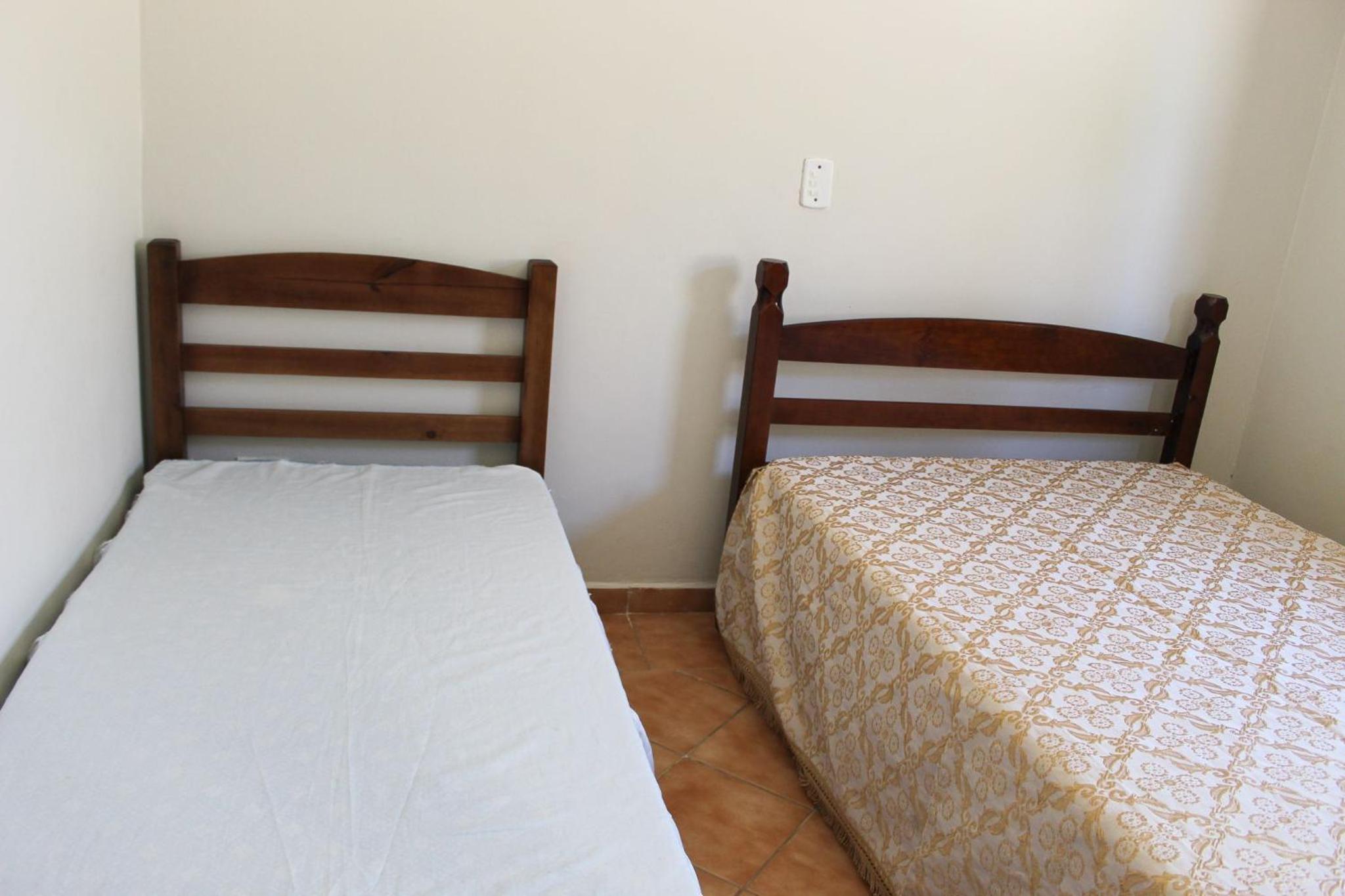 P003 - Casa de 3 dormitórios com churrasqueira, apenas 150m da praia