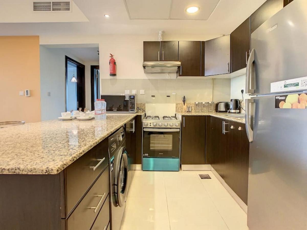 Key View - Red Residence